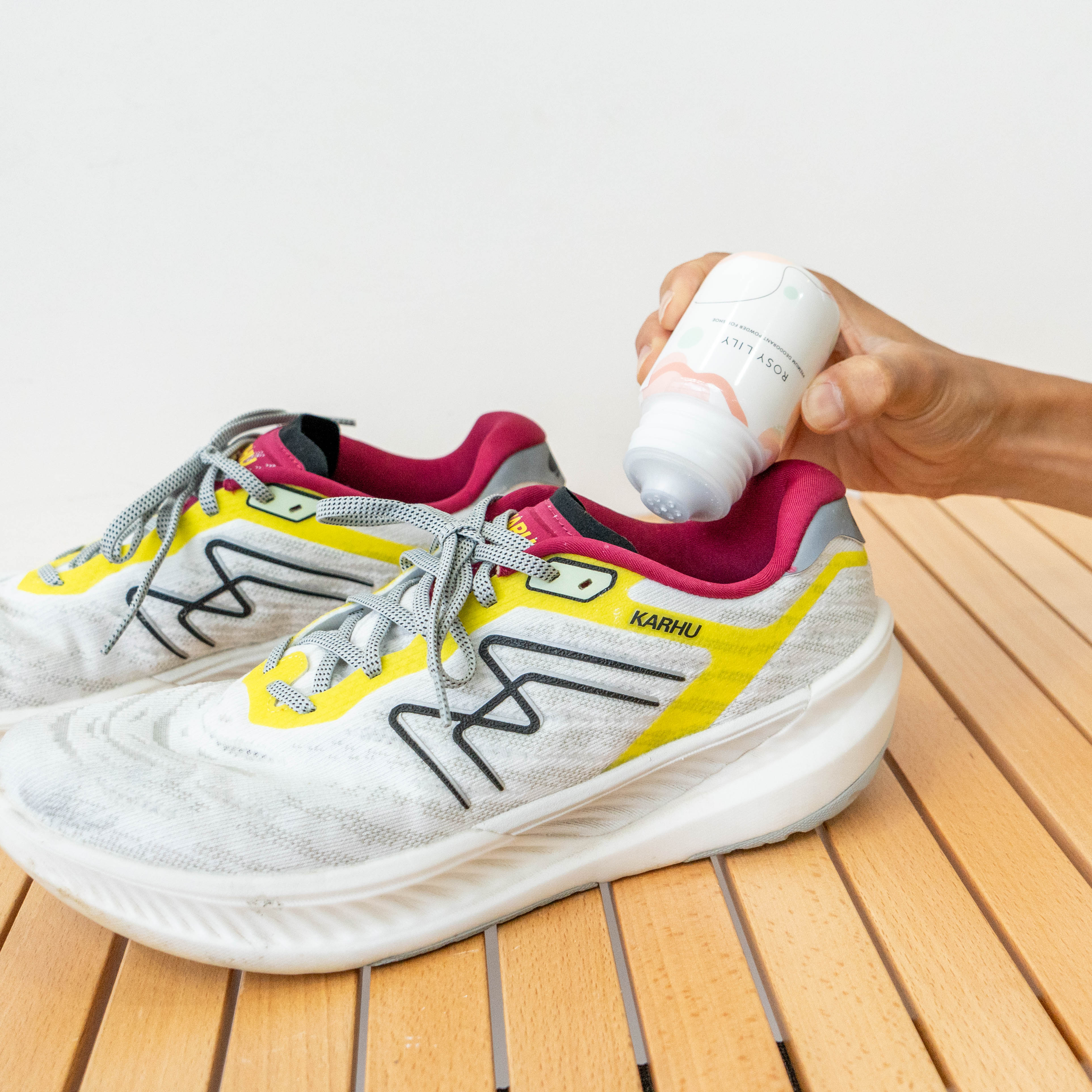 ROSY LILY 超強力消臭パウダー ボトルタイプ 50g