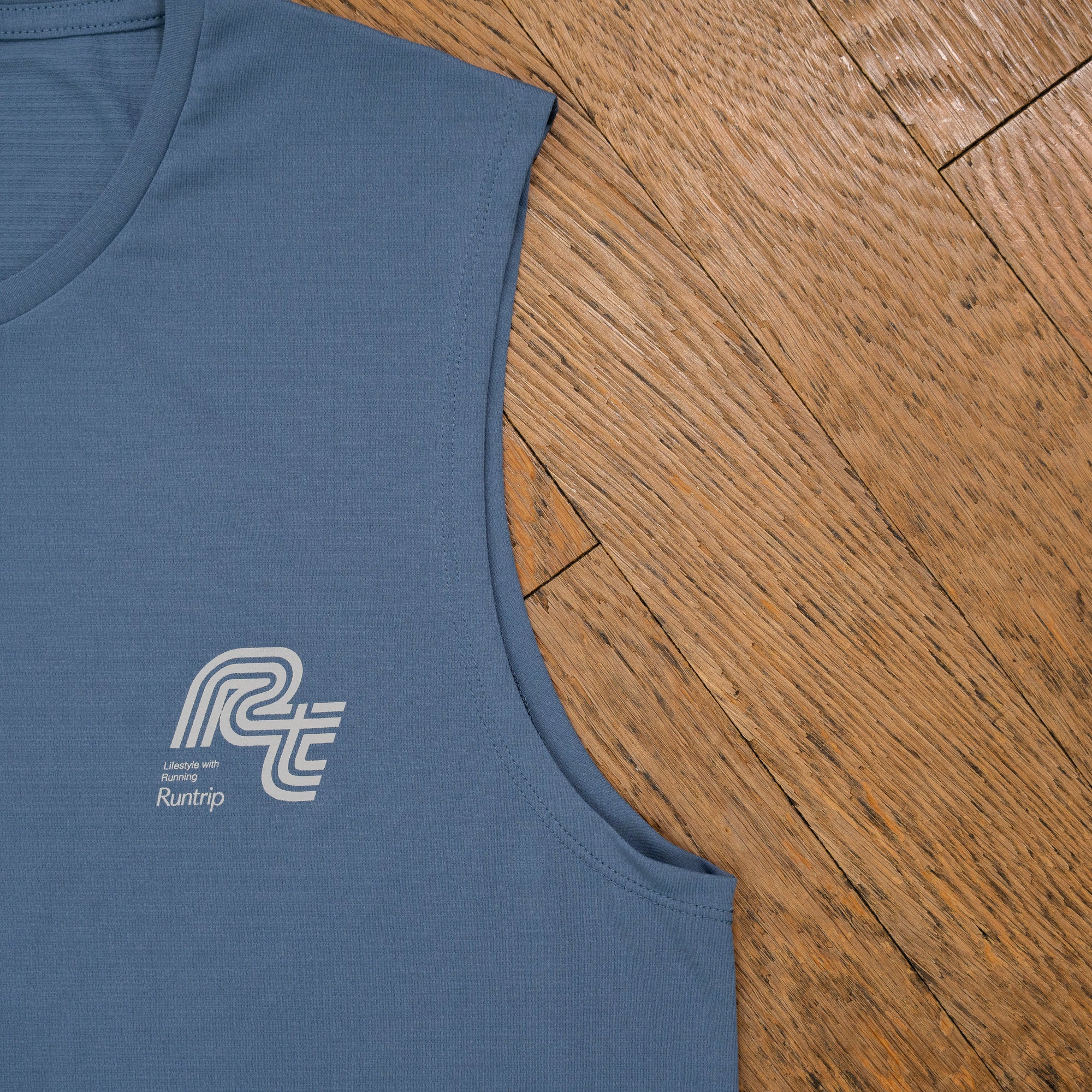 Rt Track Logo Sleeve-less Tee