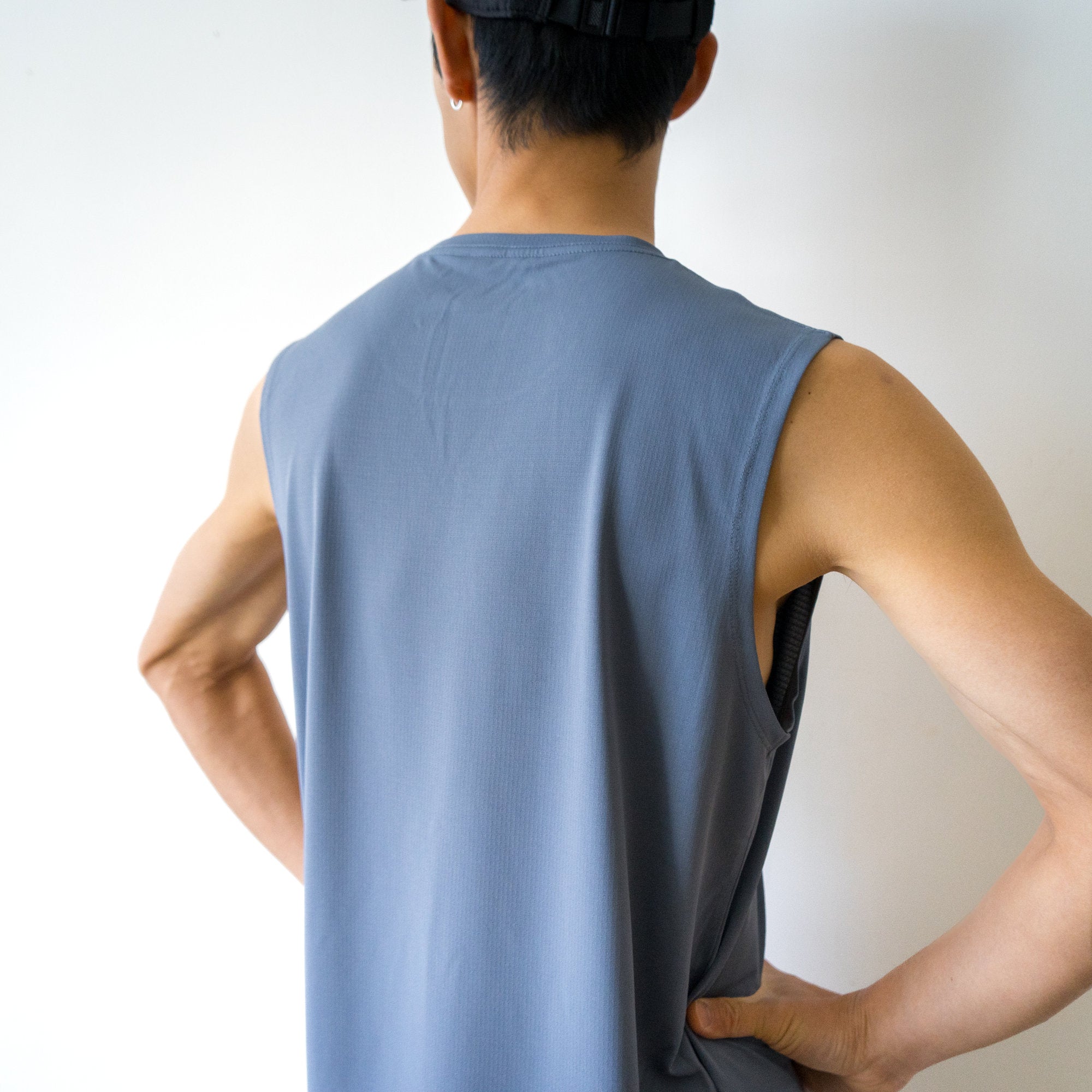 Rt Track Logo Sleeve-less Tee