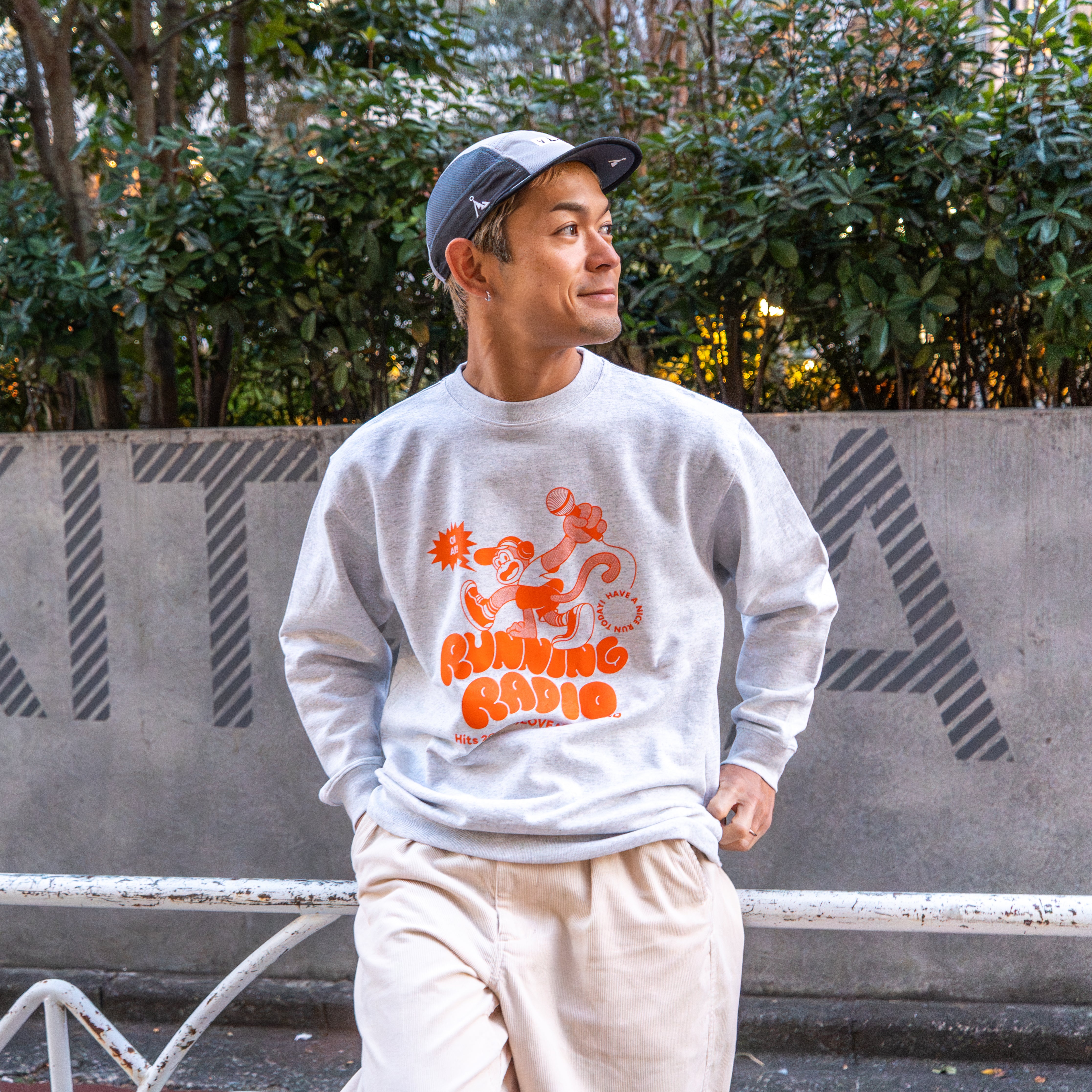 Running Radio Crewneck Sweat
