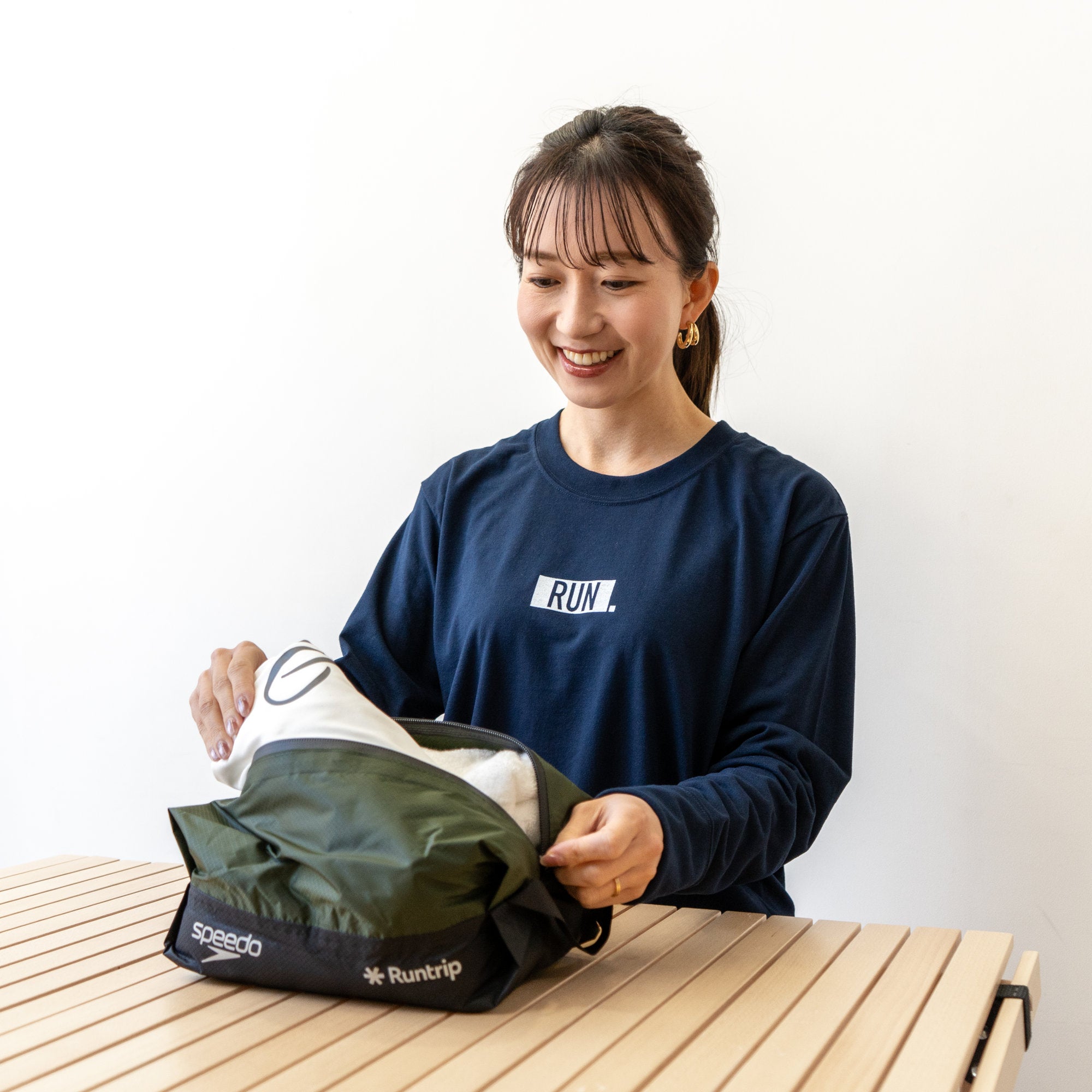 Runtrip × Speedo ウォータープルーフポーチ M