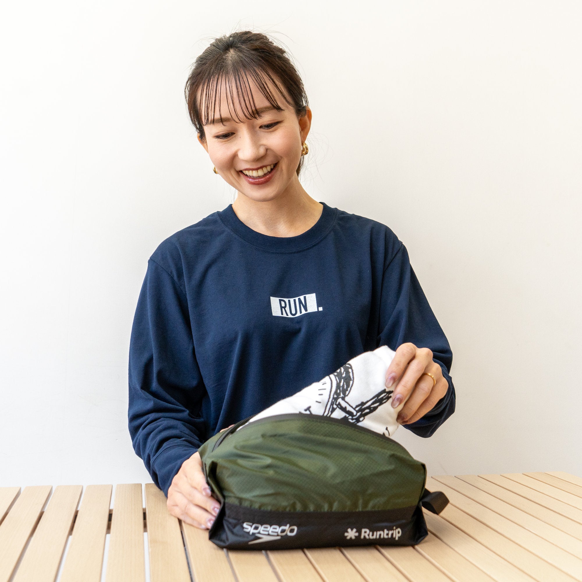 Runtrip × Speedo ウォータープルーフポーチ M