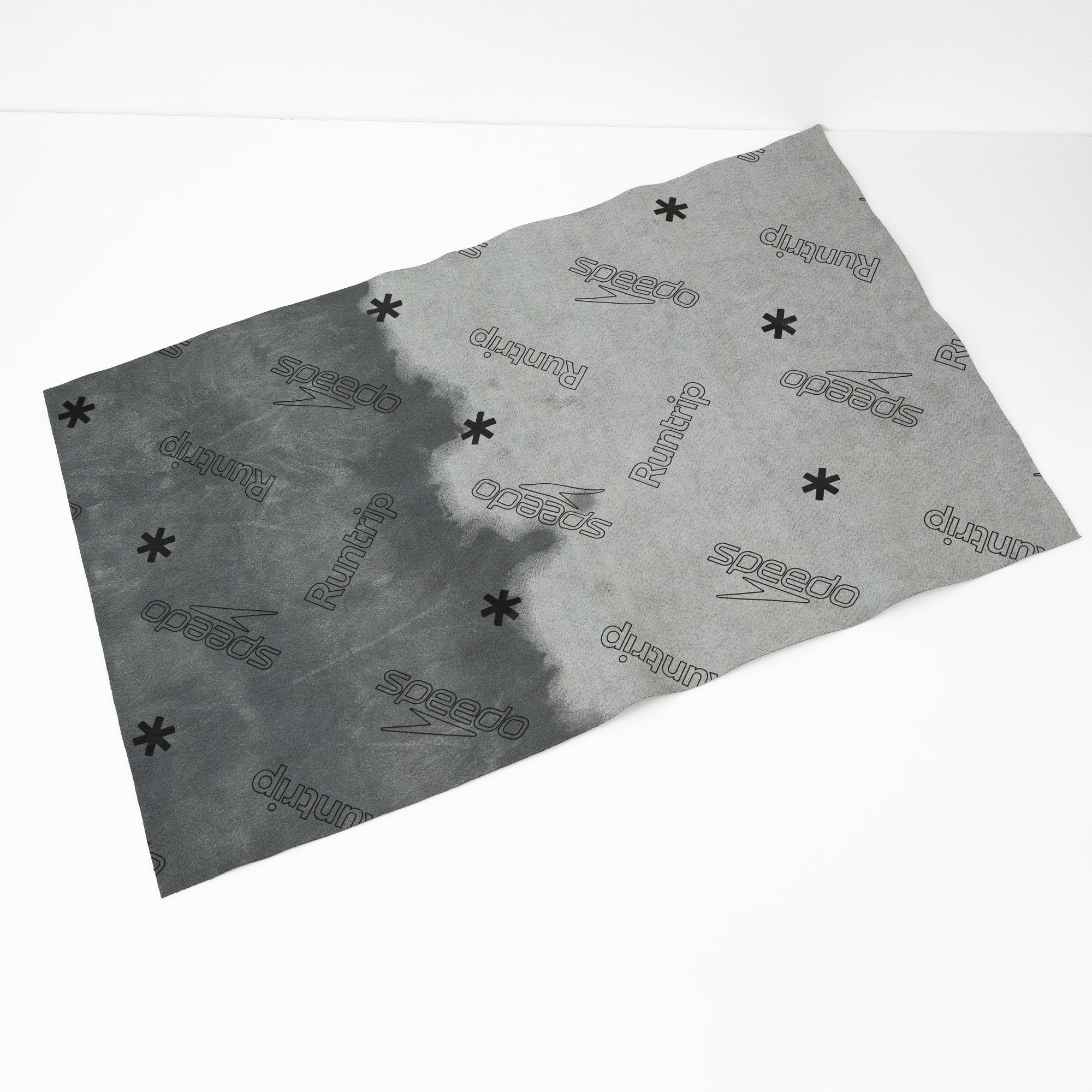 Runtrip × Speedo マイクロセームタオル L