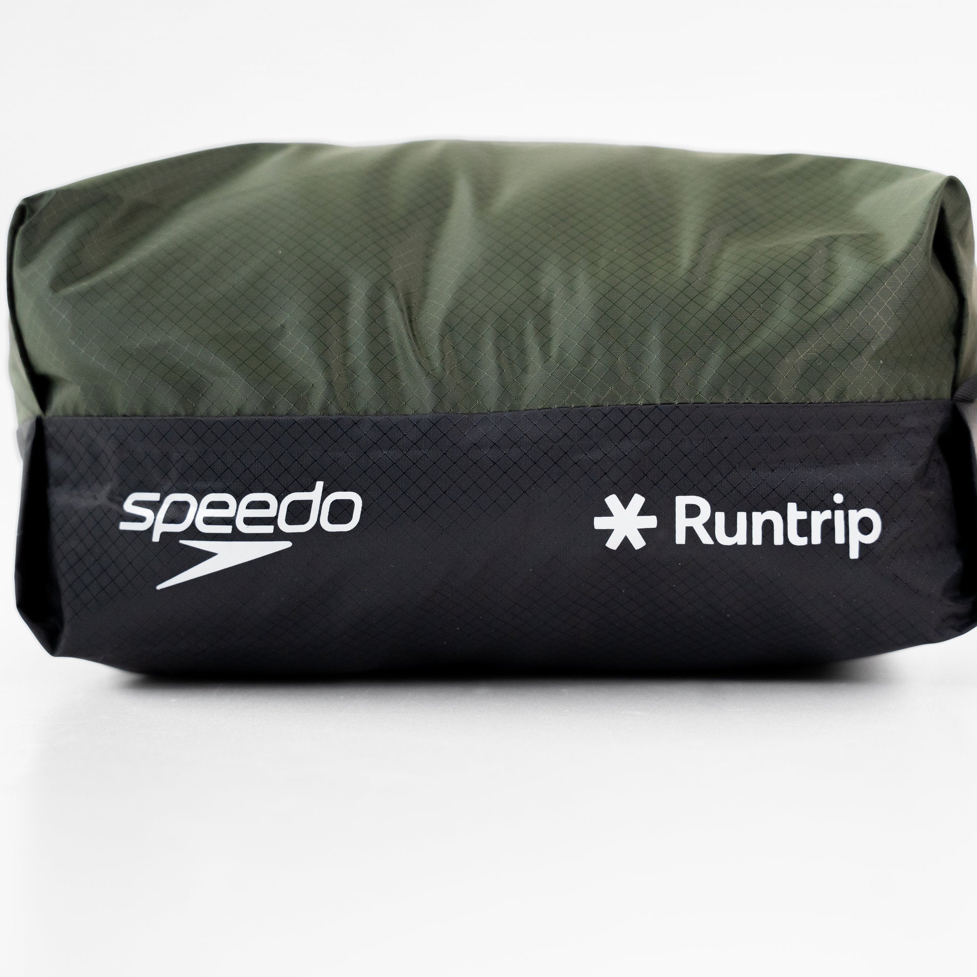 Runtrip × Speedo ウォータープルーフポーチ M