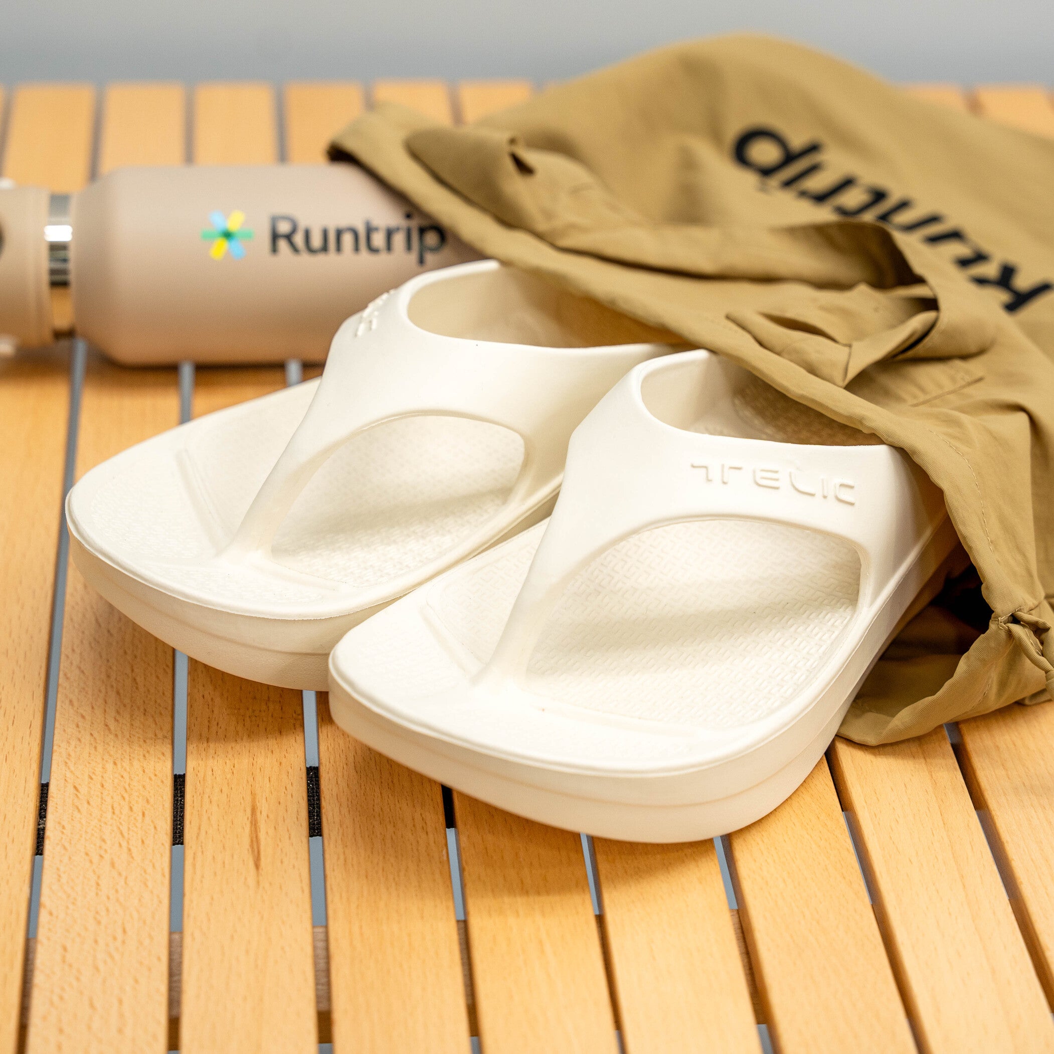 TELICリカバリーサンダル W-FLIPFLOP (Ivory)