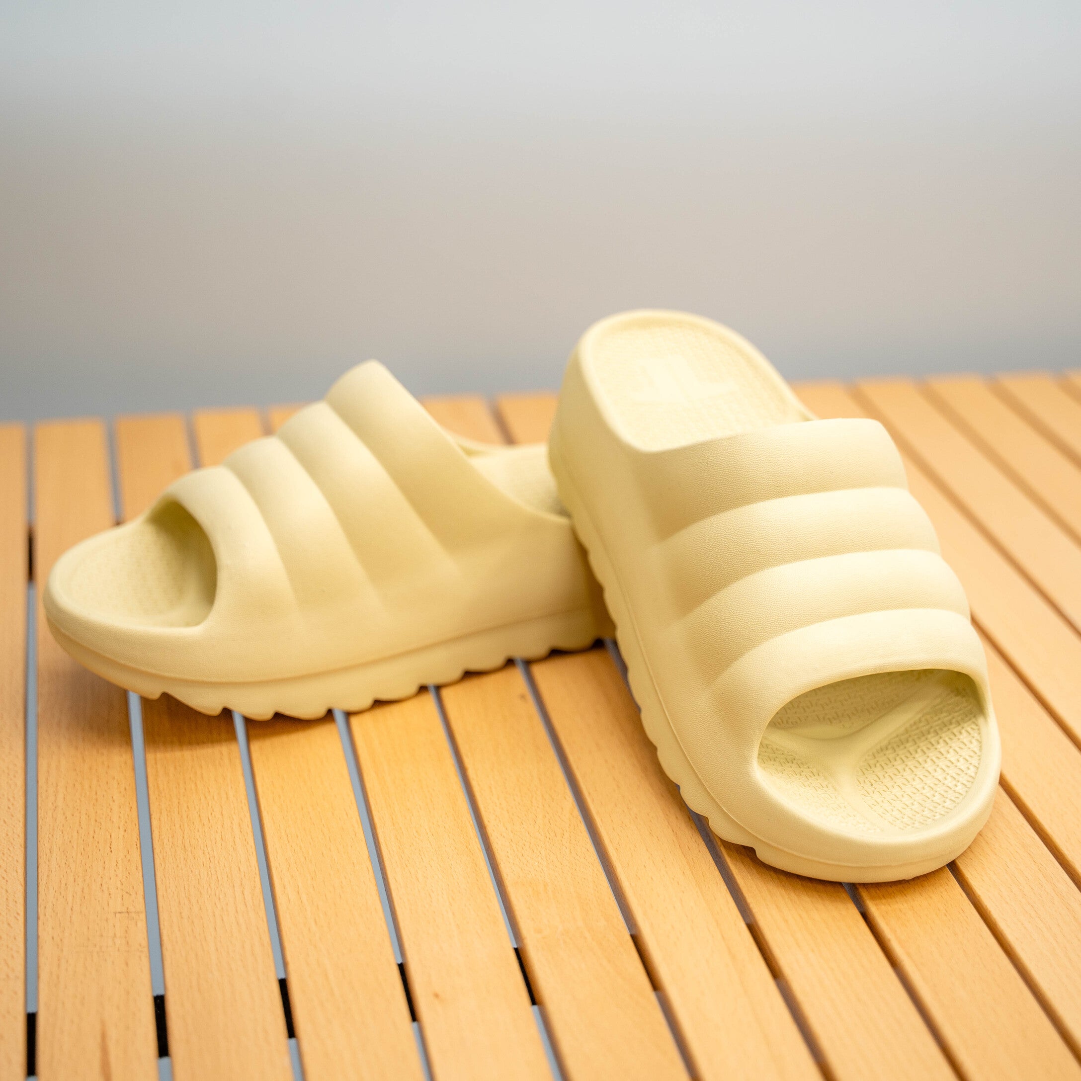 TELICリカバリーサンダル W-CLOUD (La France)