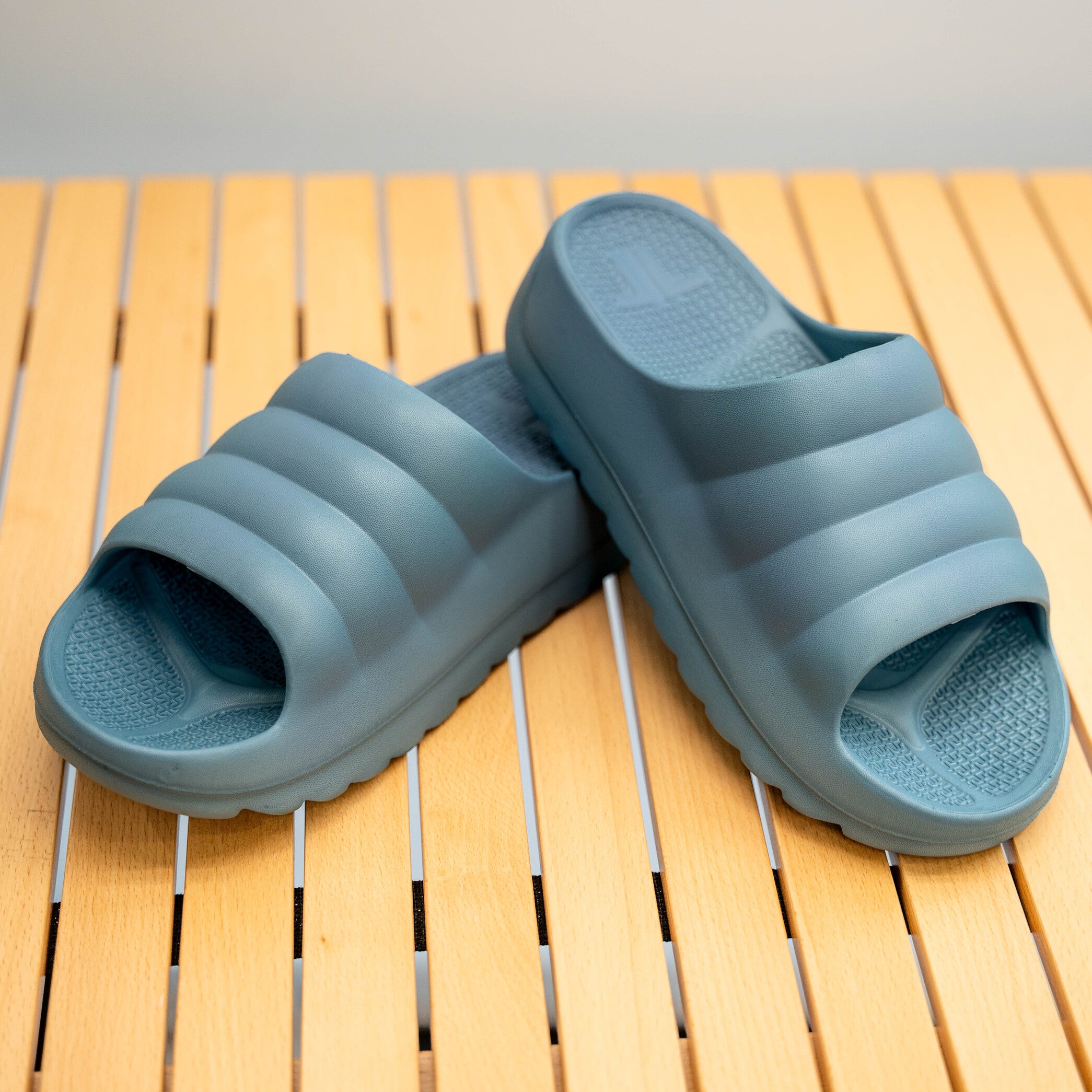 TELICリカバリーサンダル W-CLOUD (Pale Blue)