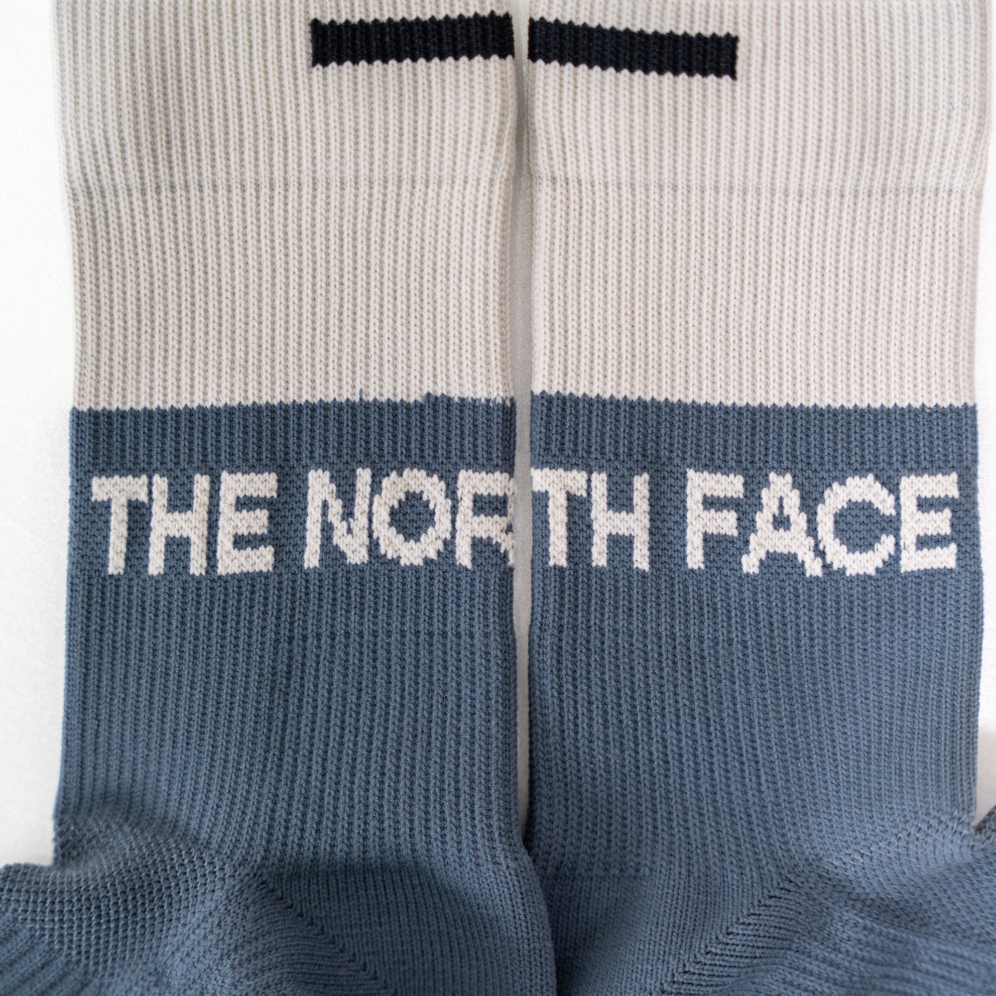 THE NORTH FACE ランナーズライトクルー（Unisex）