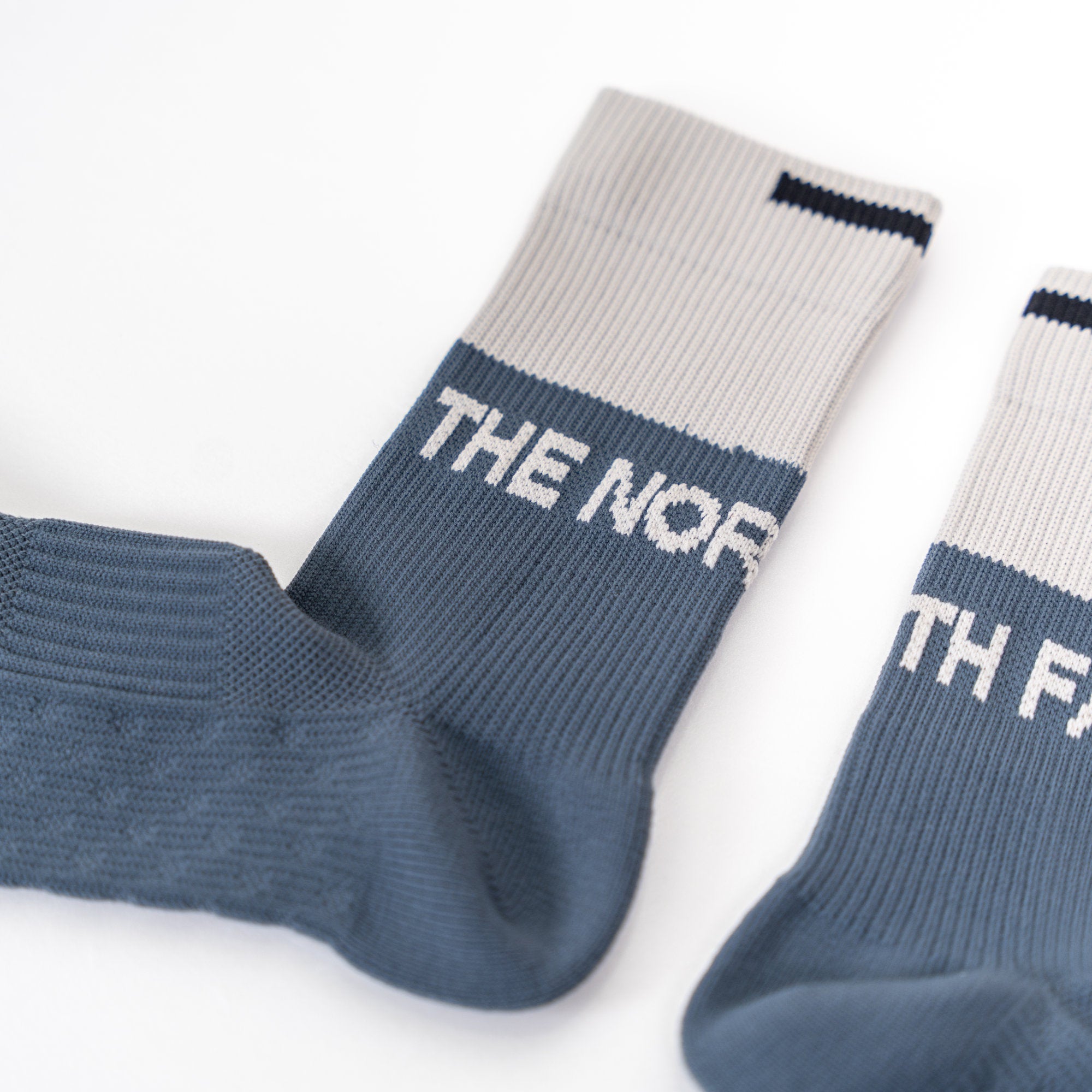 THE NORTH FACE ランナーズライトクルー（Unisex）