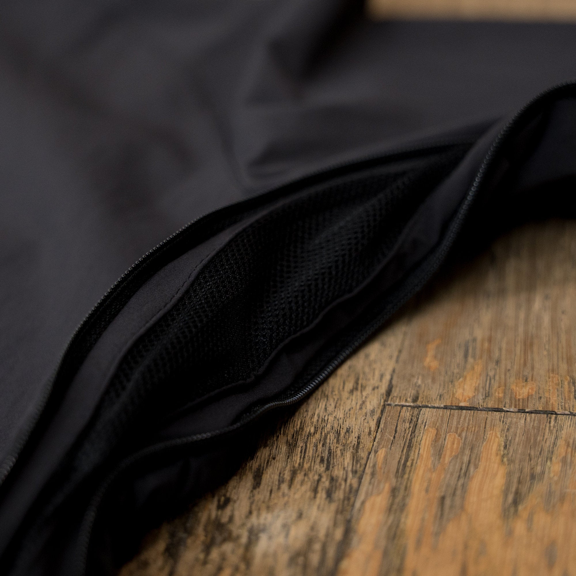 THE RUNNING JACKET by Runtrip Full Zip (Black)