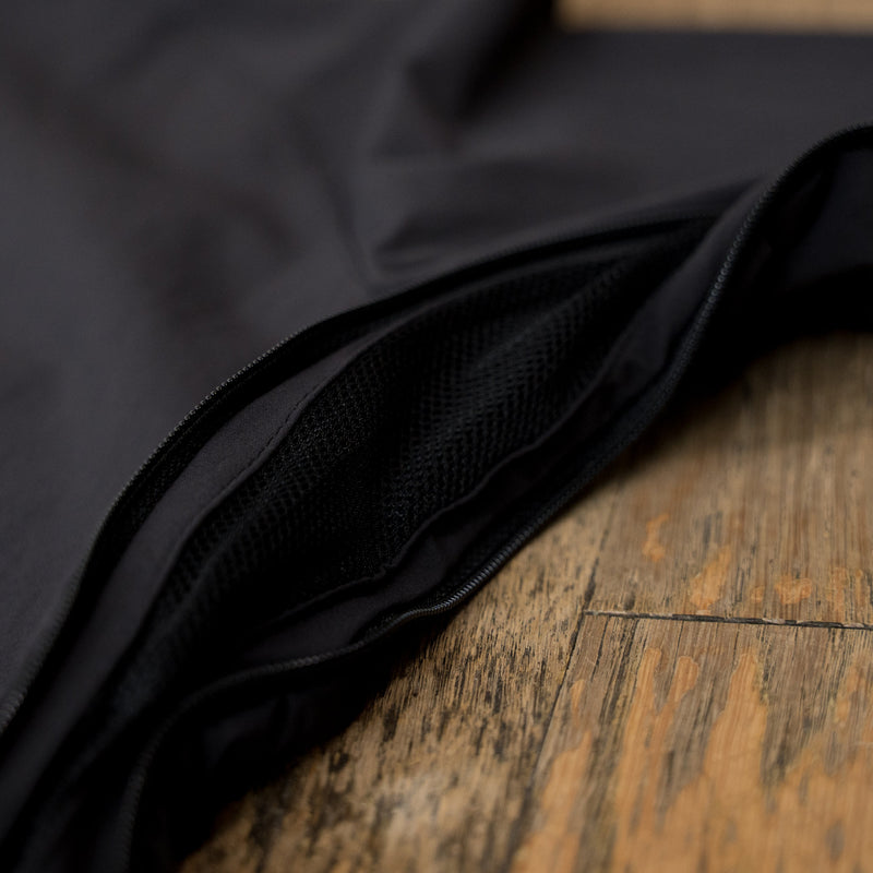 THE RUNNING JACKET by Runtrip Full Zip (Black)