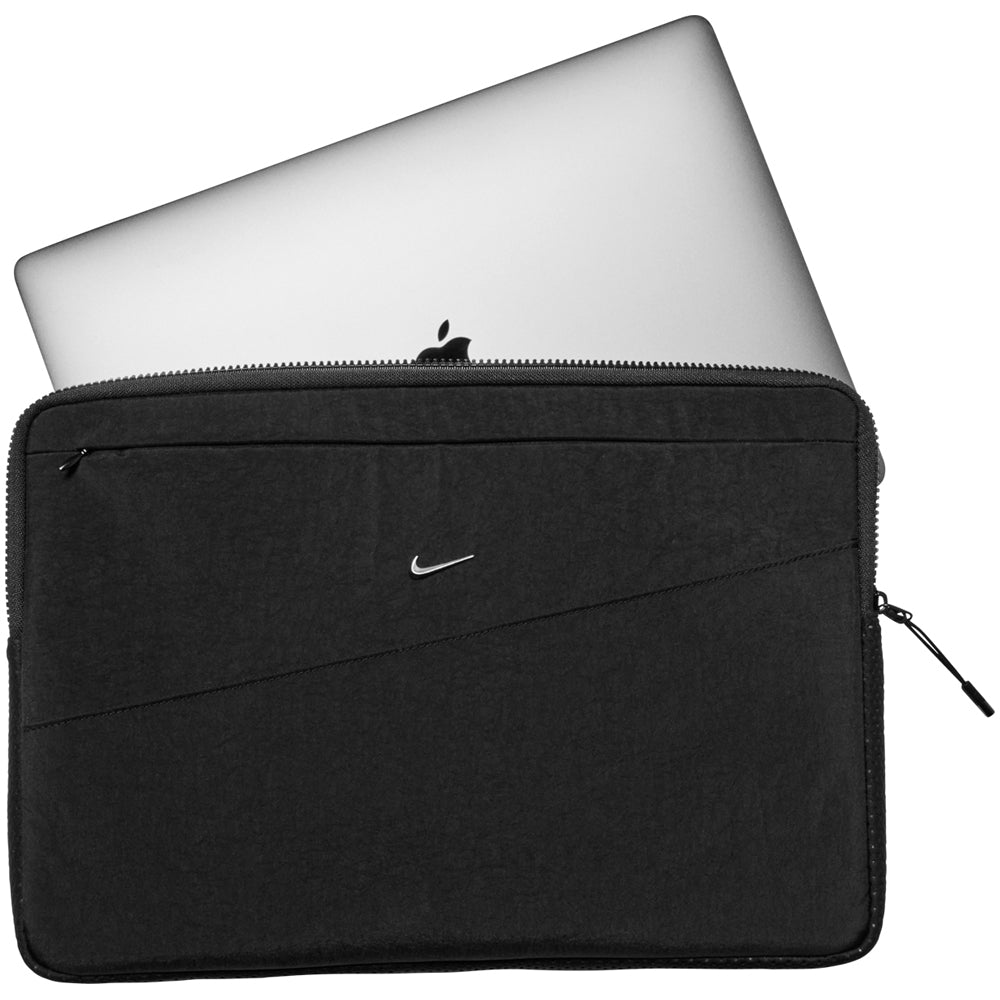 NIKE オーラ ラップトップ スリーブ ブラック/ブラック