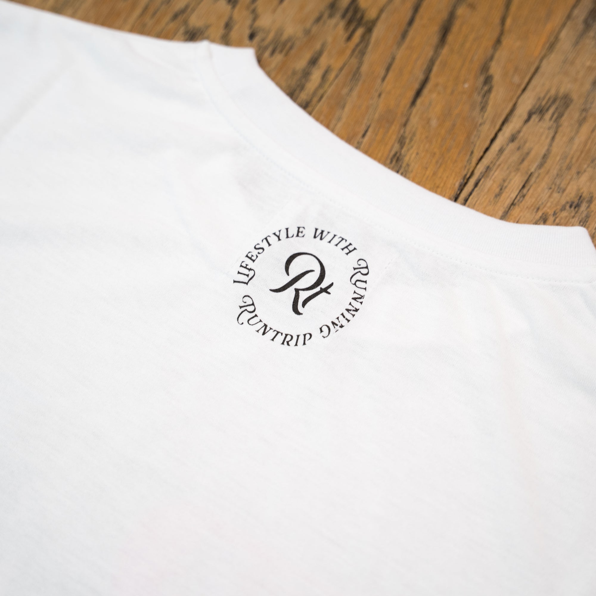 Runtrip × PROGRESS RUNNING CLUB "PRC98" Rt Logo Tee