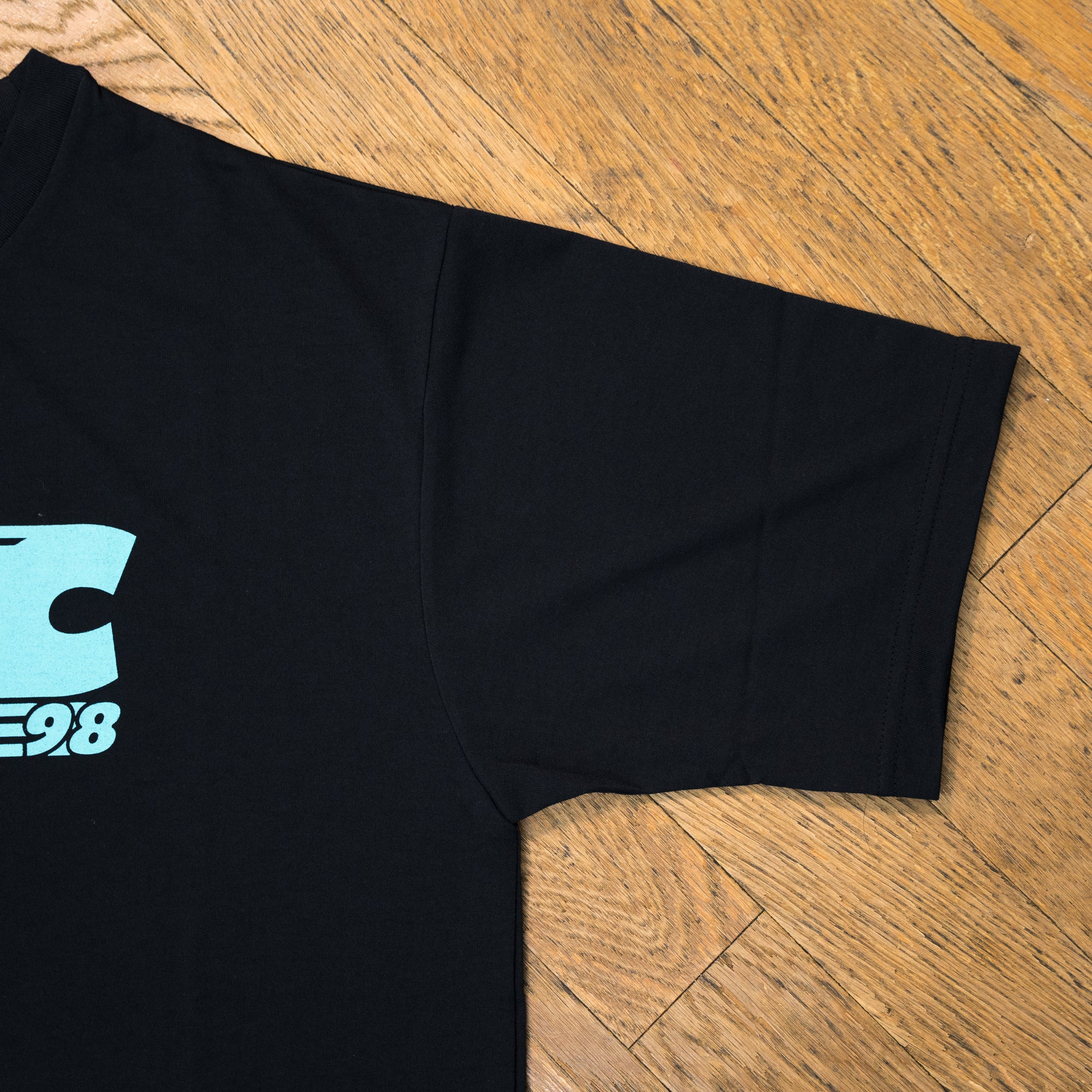 Runtrip × PROGRESS RUNNING CLUB "PRC98" Rt Logo Tee