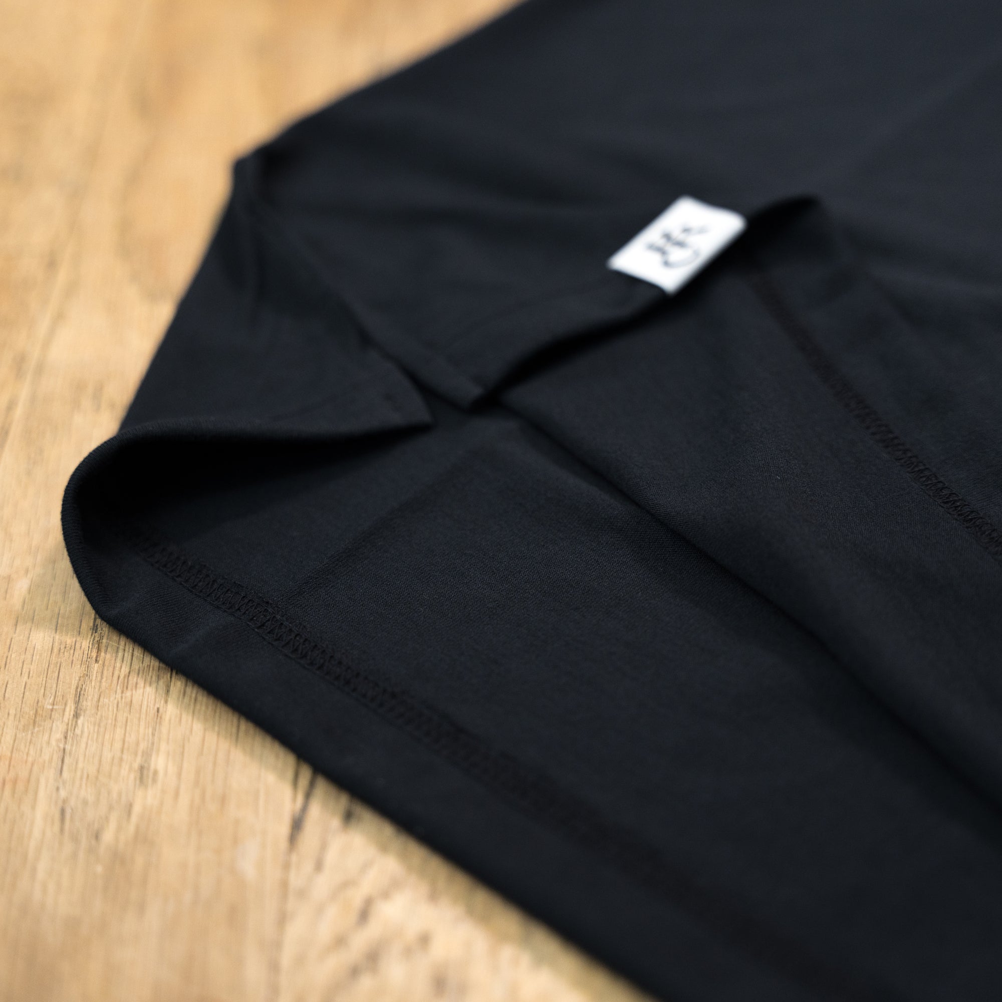 Runtrip × PROGRESS RUNNING CLUB "PRC98" Rt Logo Tee