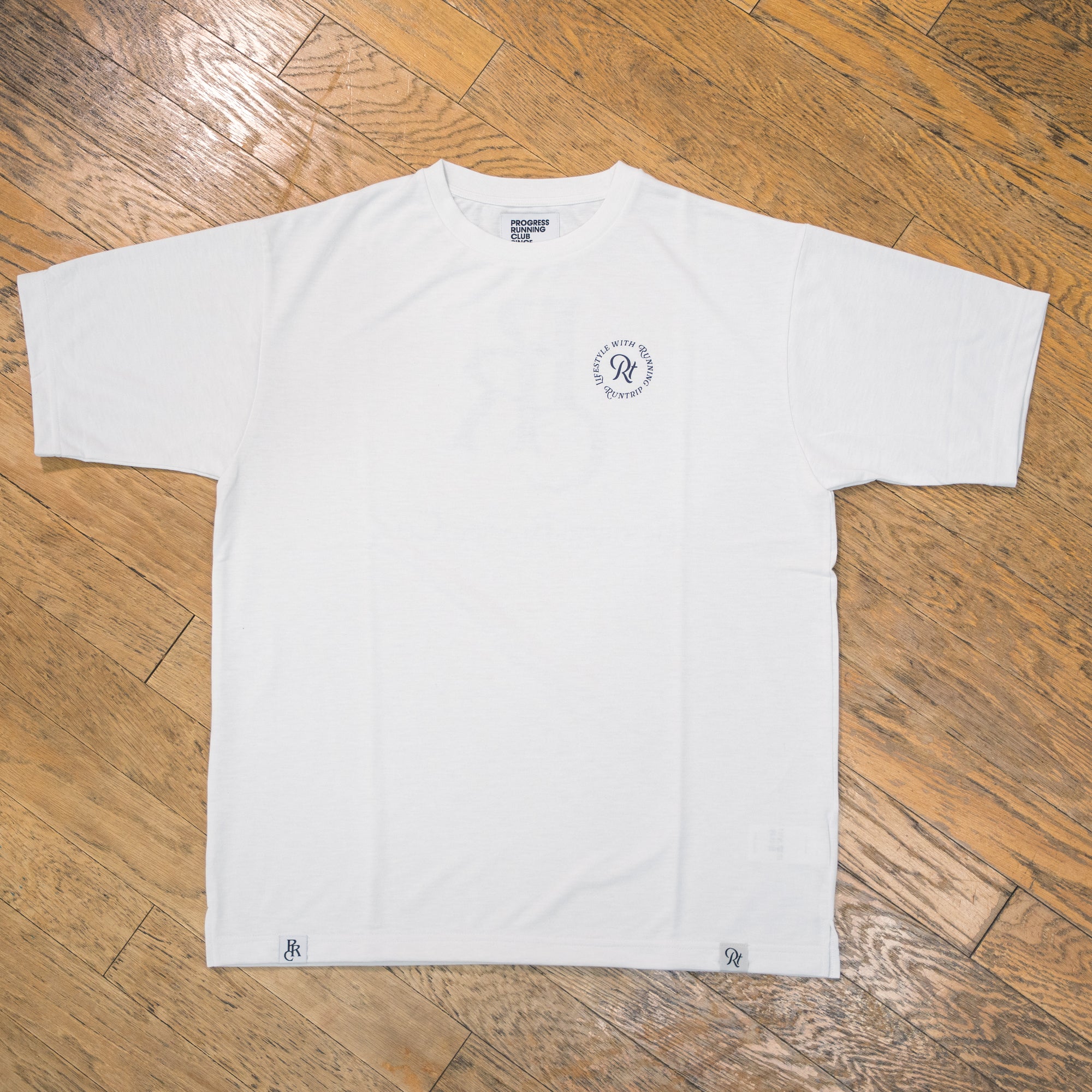Runtrip × PROGRESS RUNNING CLUB "PRC BADGE LOGO" Rt Logo Tee