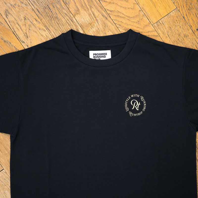 Runtrip × PROGRESS RUNNING CLUB "PRC BADGE LOGO" Rt Logo Tee