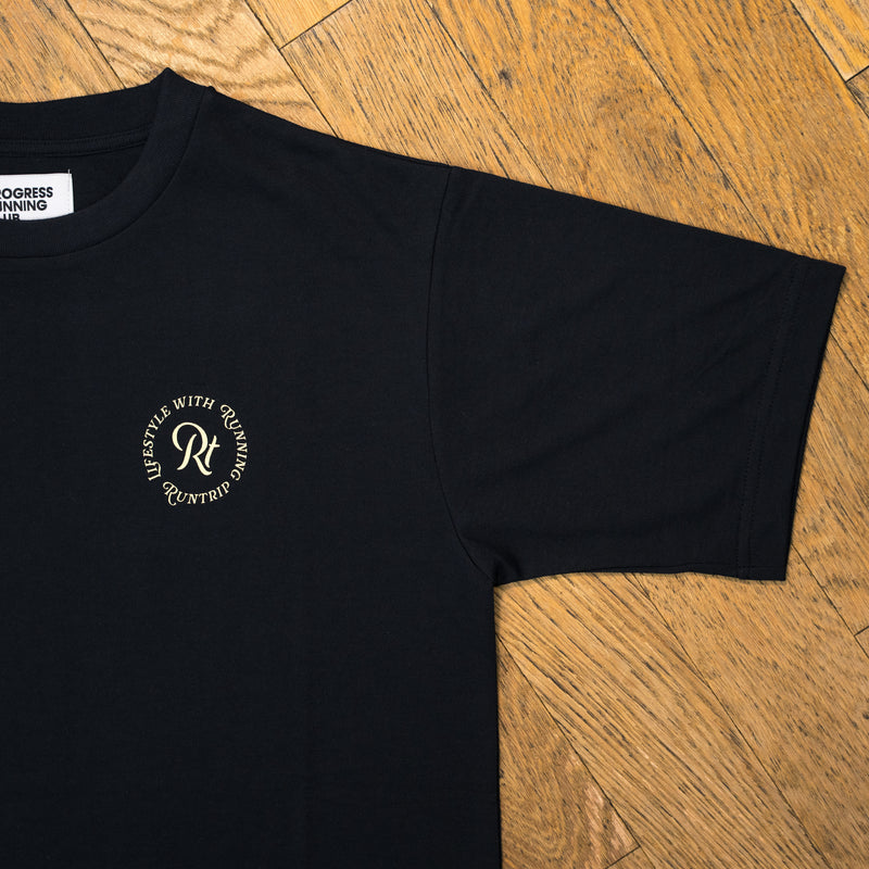 Runtrip × PROGRESS RUNNING CLUB "PRC BADGE LOGO" Rt Logo Tee