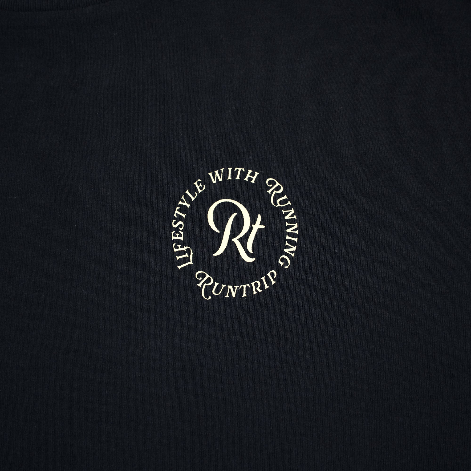 Runtrip × PROGRESS RUNNING CLUB "PRC BADGE LOGO" Rt Logo Tee