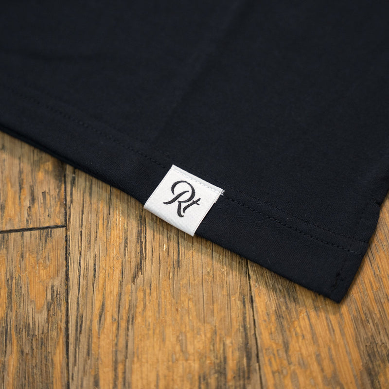 Runtrip × PROGRESS RUNNING CLUB "PRC BADGE LOGO" Rt Logo Tee