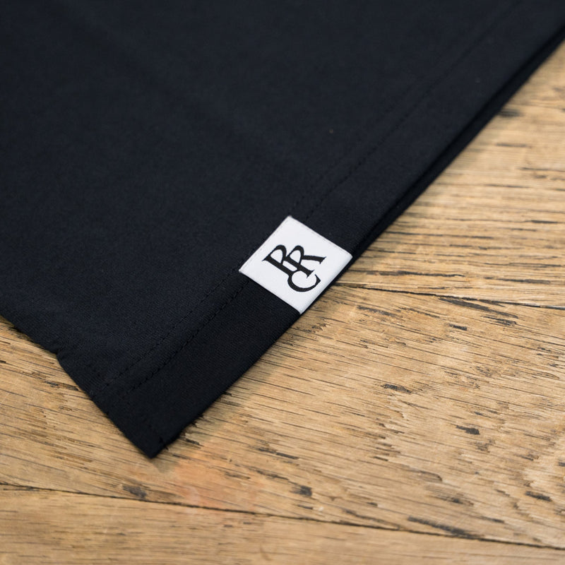 Runtrip × PROGRESS RUNNING CLUB "PRC BADGE LOGO" Rt Logo Tee