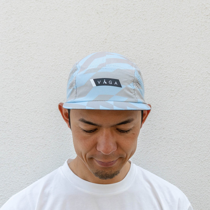 VAGA FEATHER RACING CAP (PASTEL BLUE / LIGHT TAUPE / NAVY BLUE)