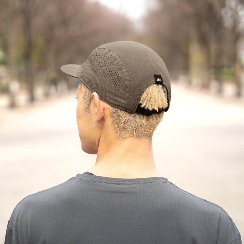 VAGA★FEATHER RACING CAP VAGA FEATHER RACING CAP (TAUPE) – Runtrip Store