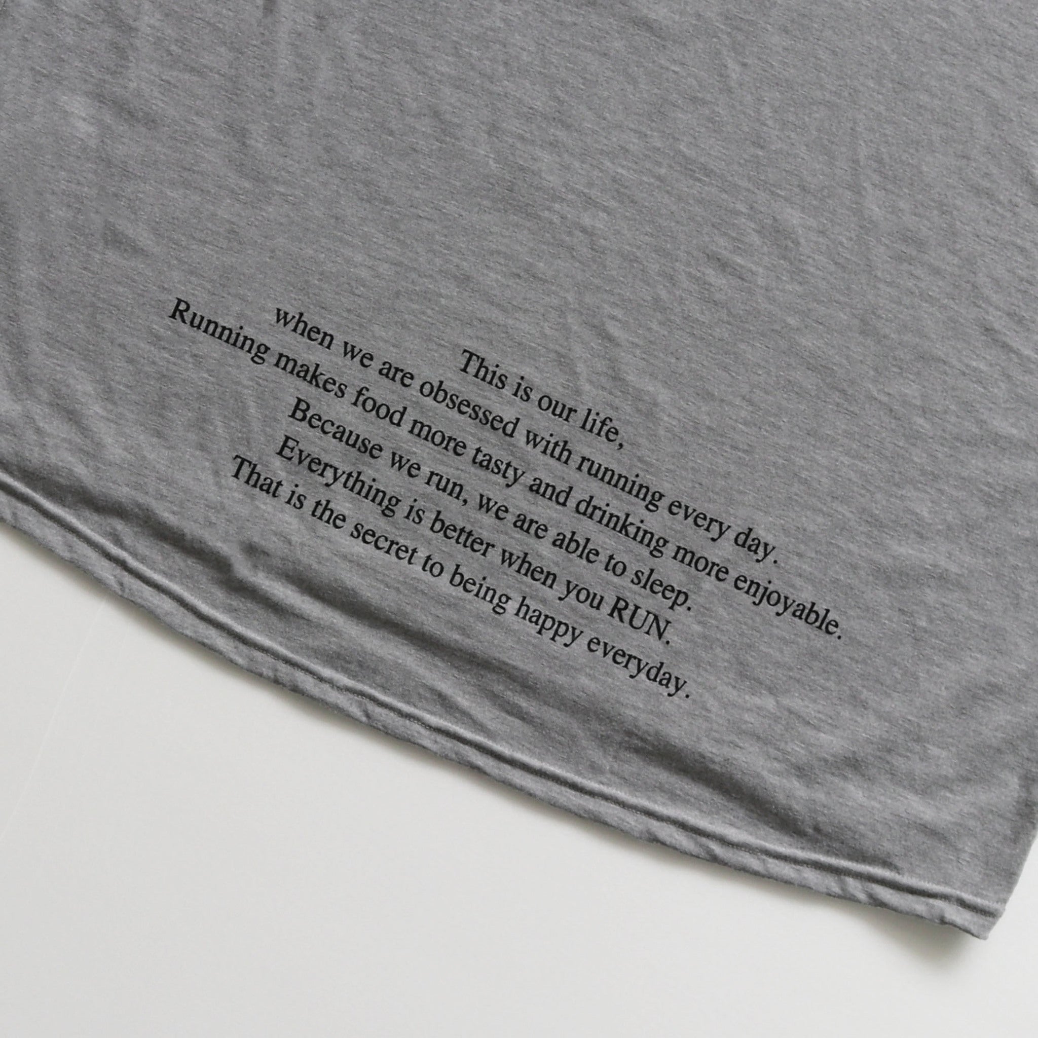 EAT DRINK SLEEP RUN / STREET Long-Sleeve Tee Vertical Mono (Gray)
