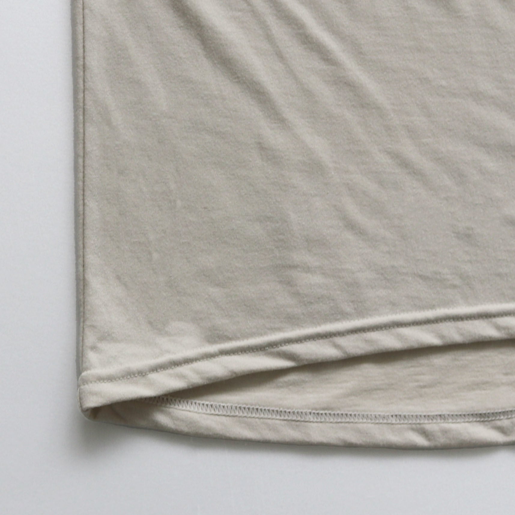 EAT DRINK SLEEP RUN / STREET Long-Sleeve Tee Vertical Mono (Beige)