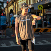 EAT DRINK SLEEP RUN / STREET Sleeve-less (Khaki)