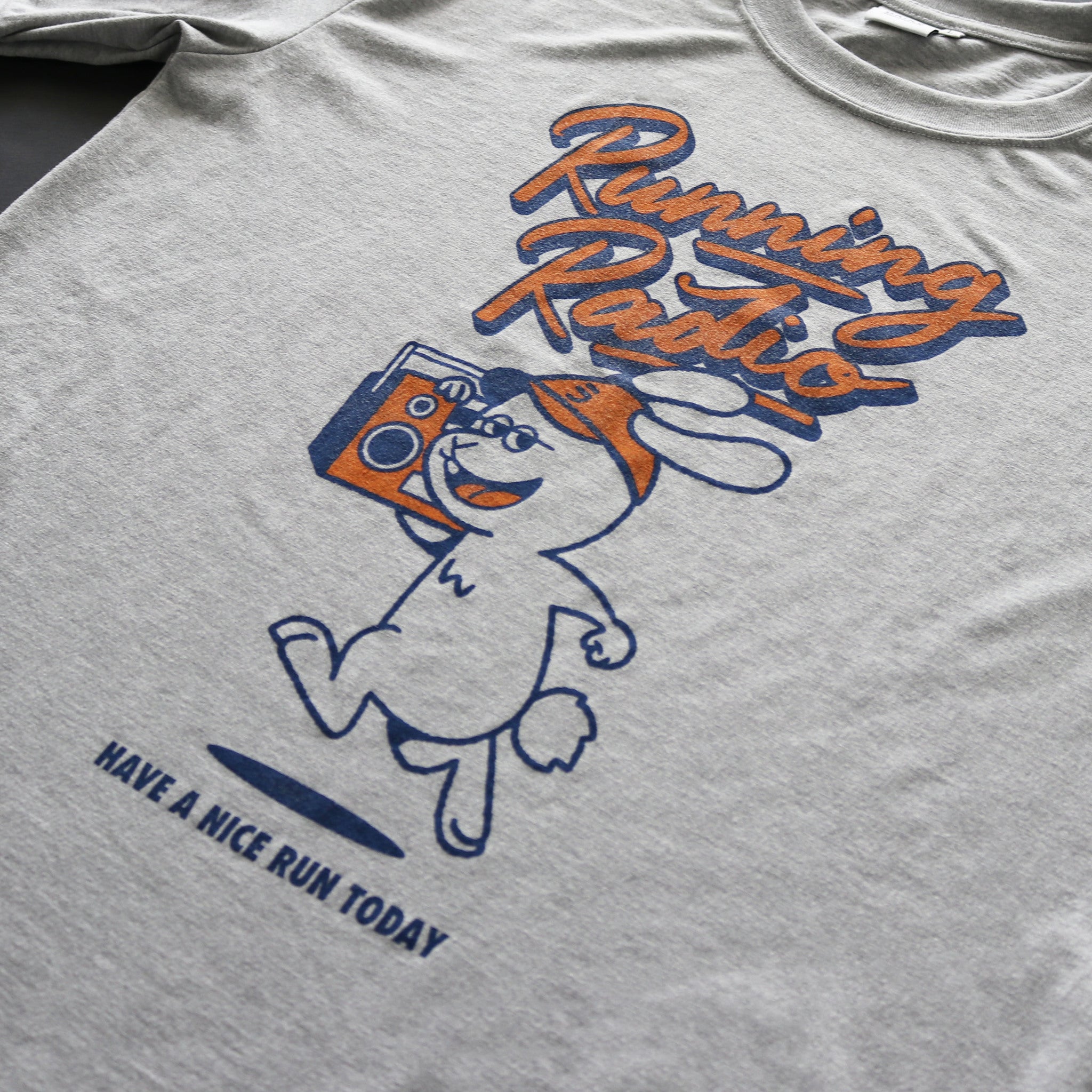 ランラジ Running Rabbit Tee (Gray)　予約特典ステッカー付き