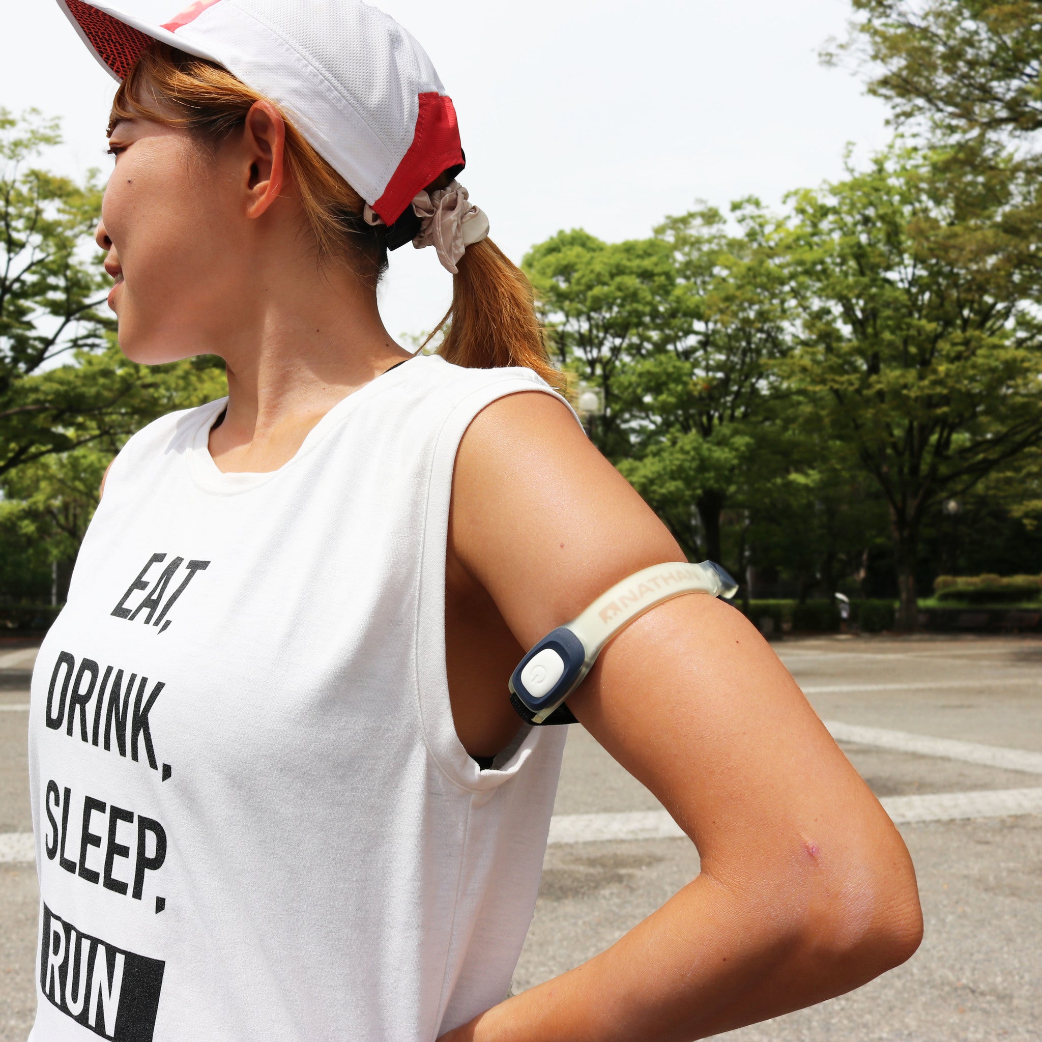 NATHAN | LightBender Mini R (BLUE NIGHT/WHITE)