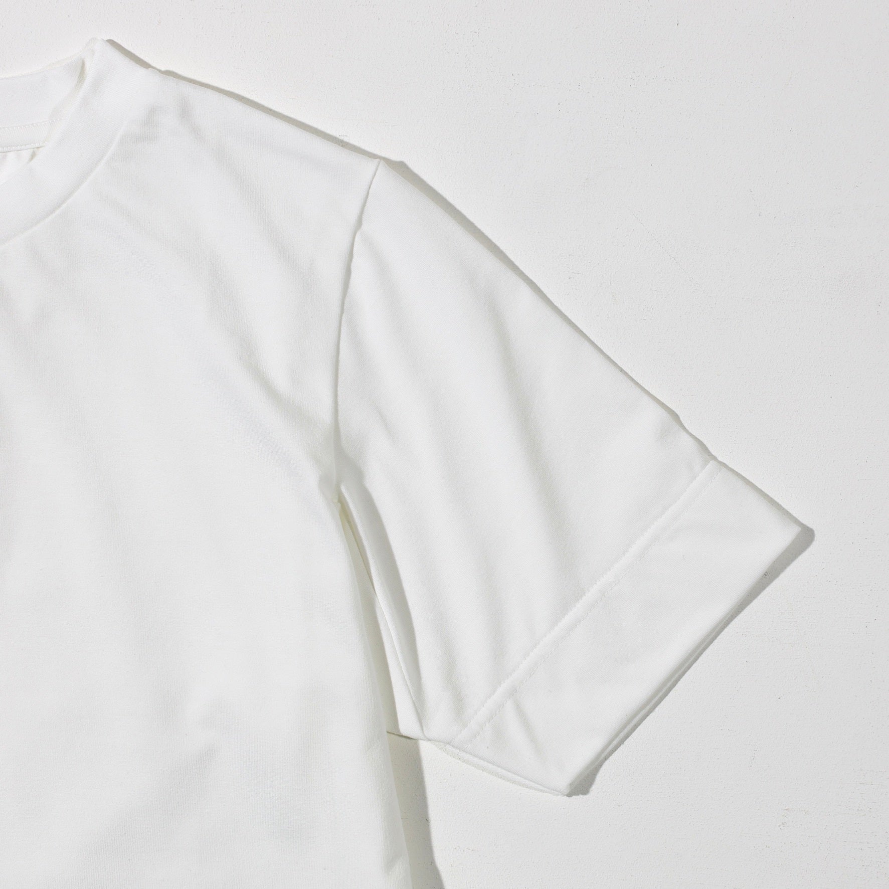 CHILL Run Tee (Sold at RUE HARKHA stores)