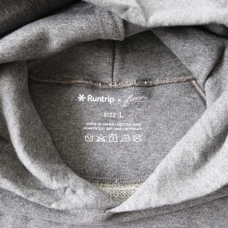 All you need is Run Hoodie by JAMMIN 2nd Model (Gray)