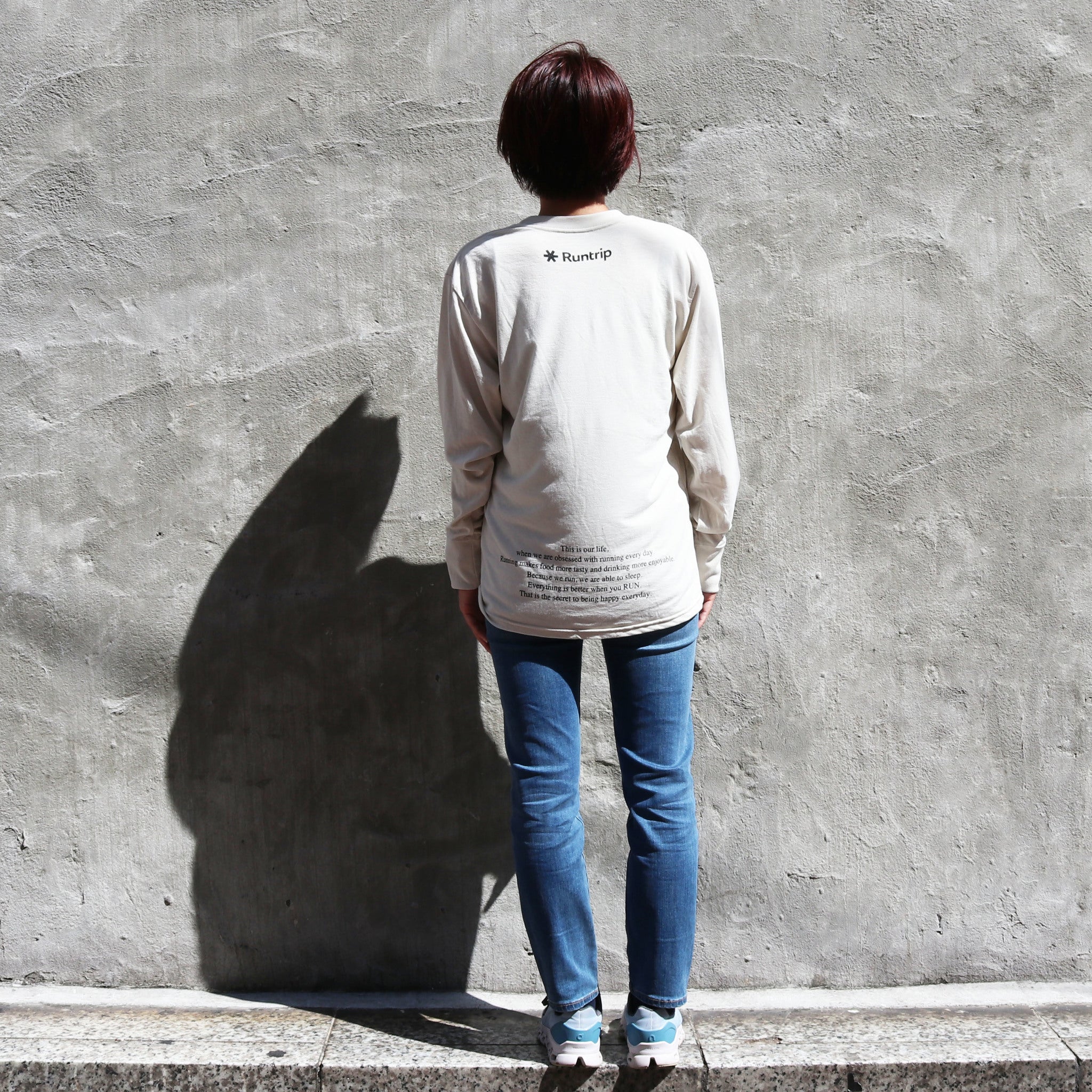 EAT DRINK SLEEP RUN / STREET Long-Sleeve Tee Vertical Mono (Beige)