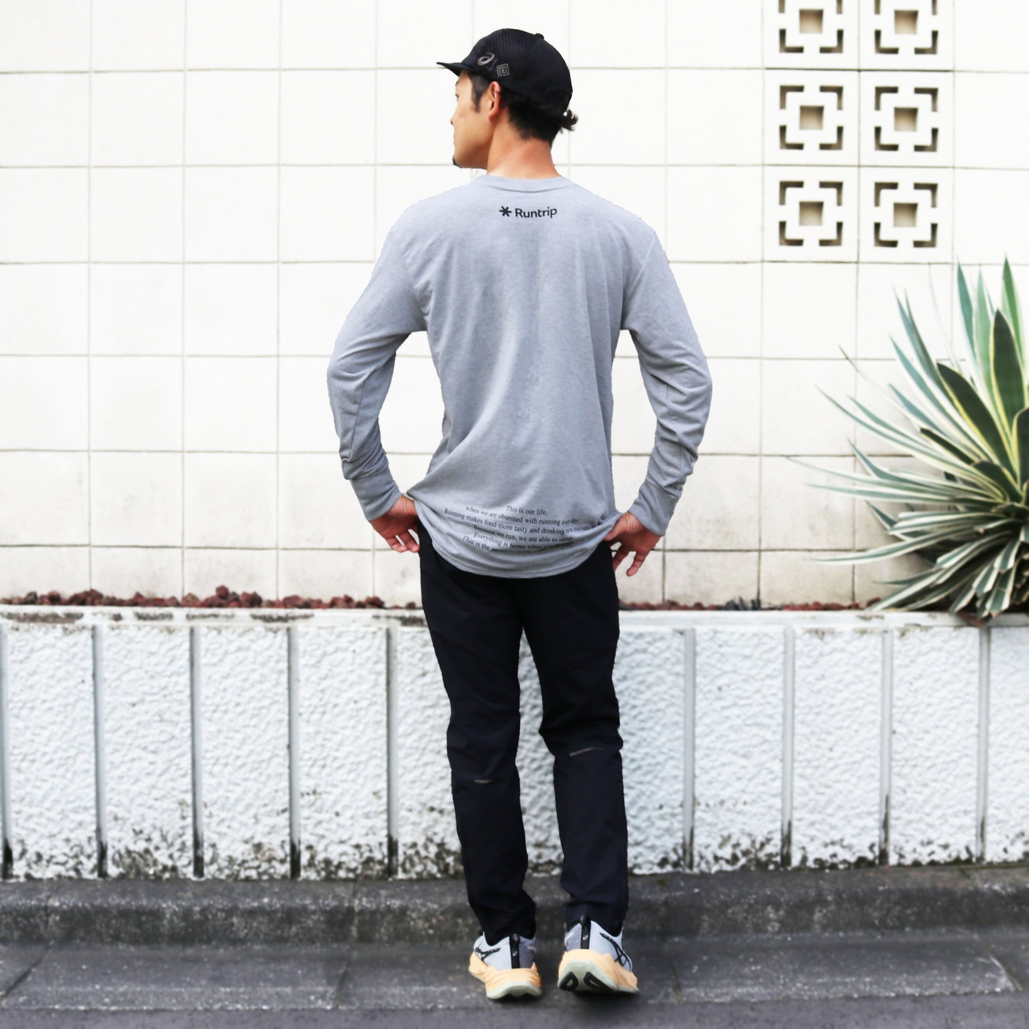 EAT DRINK SLEEP RUN / STREET Long-Sleeve Tee Vertical Mono (Gray)