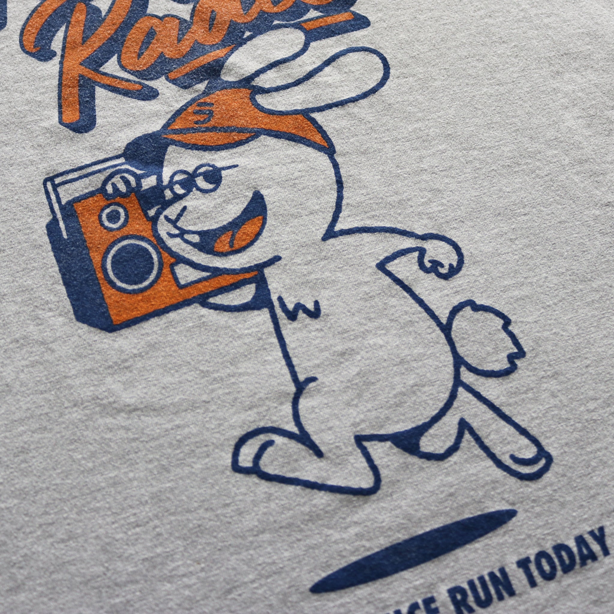 ランラジ Running Rabbit Tee (Gray)　予約特典ステッカー付き