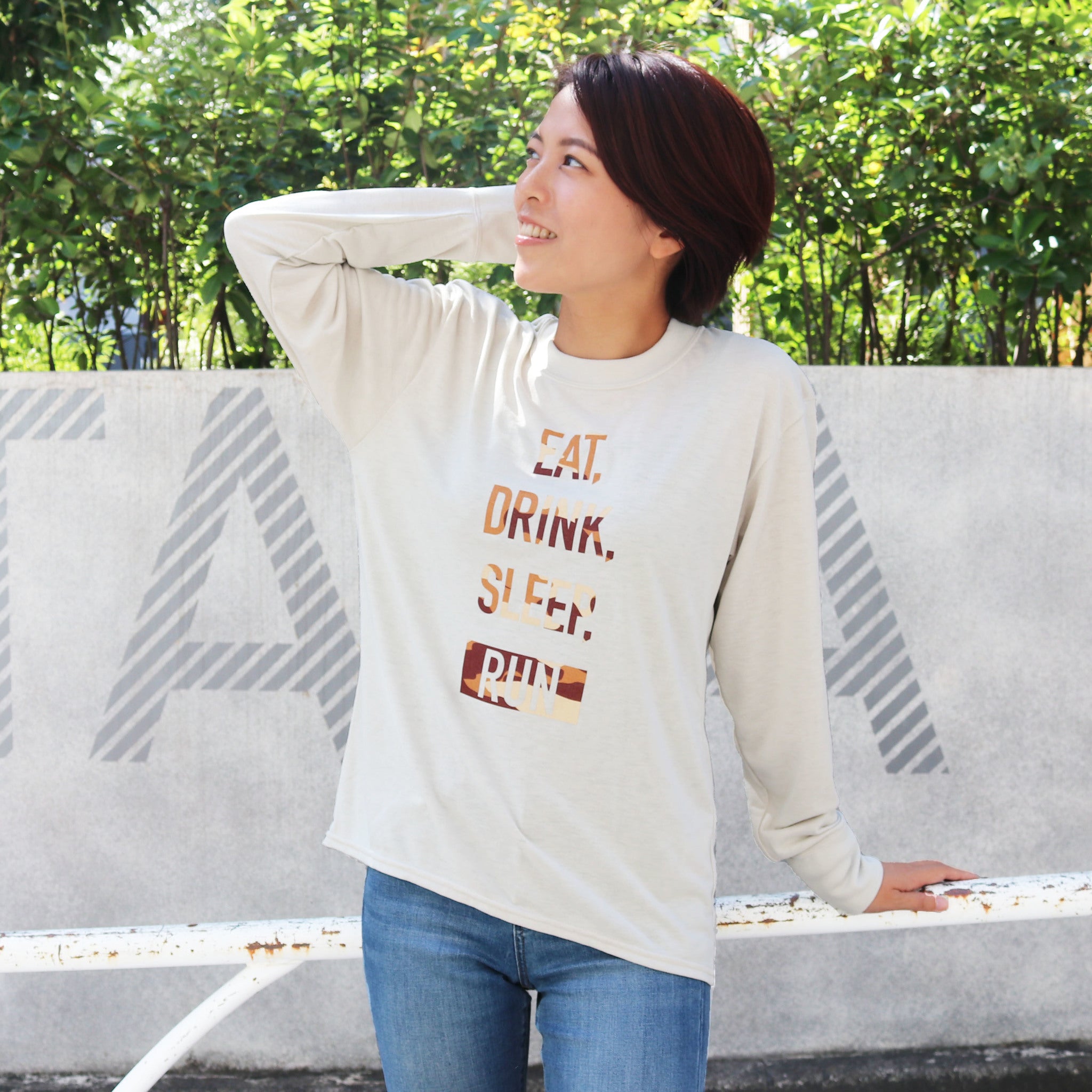 EAT DRINK SLEEP RUN / STREET Long-Sleeve Tee (BROWN Camo/Beige)