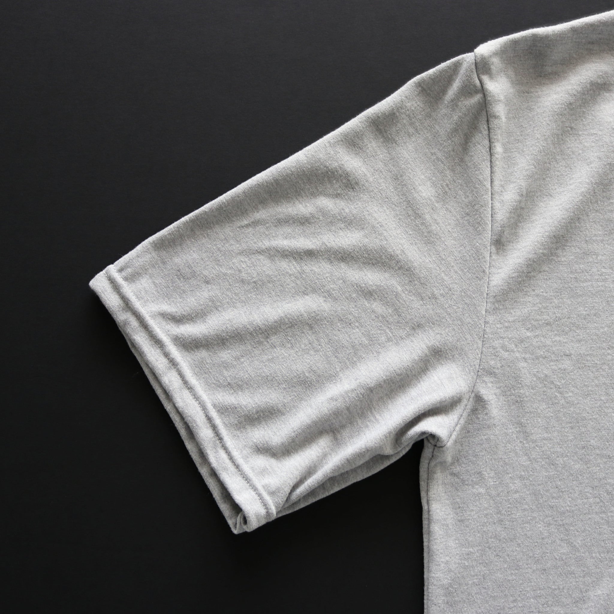 ランラジ Running Rabbit Tee (Gray)　予約特典ステッカー付き