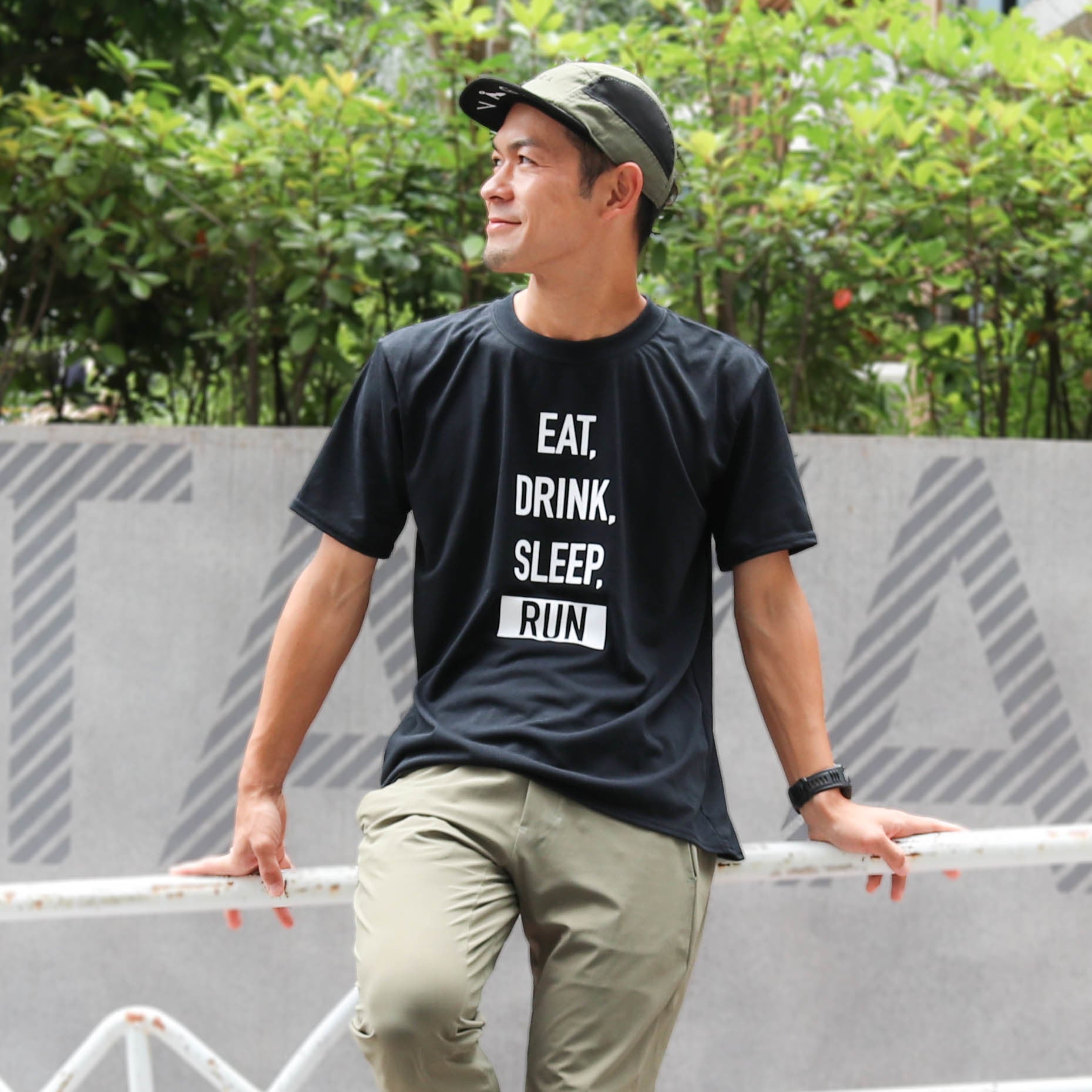 EAT DRINK SLEEP RUN / STREET Tee Vertical Mono (Black)
