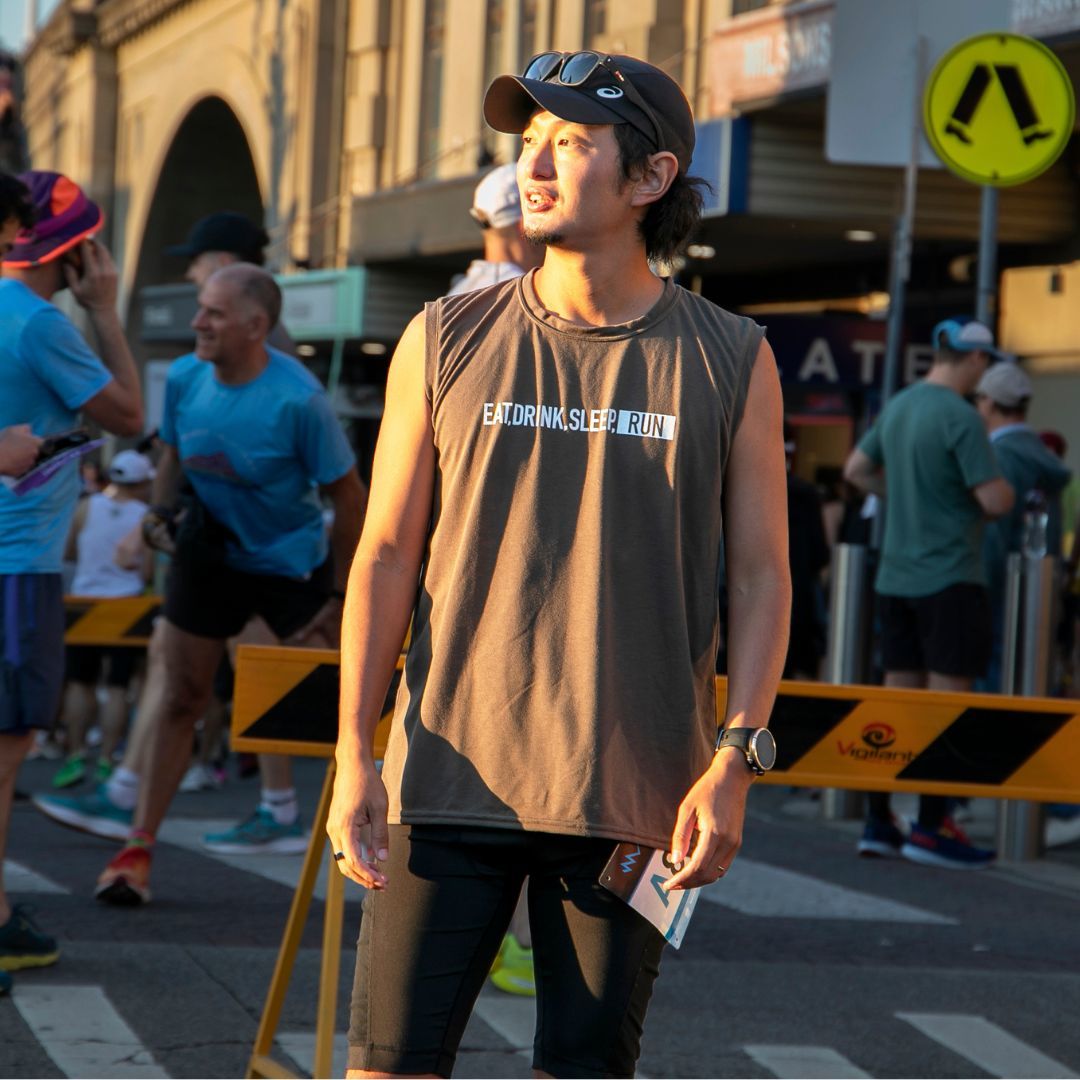 EAT DRINK SLEEP RUN / STREET Sleeve-less (Khaki)