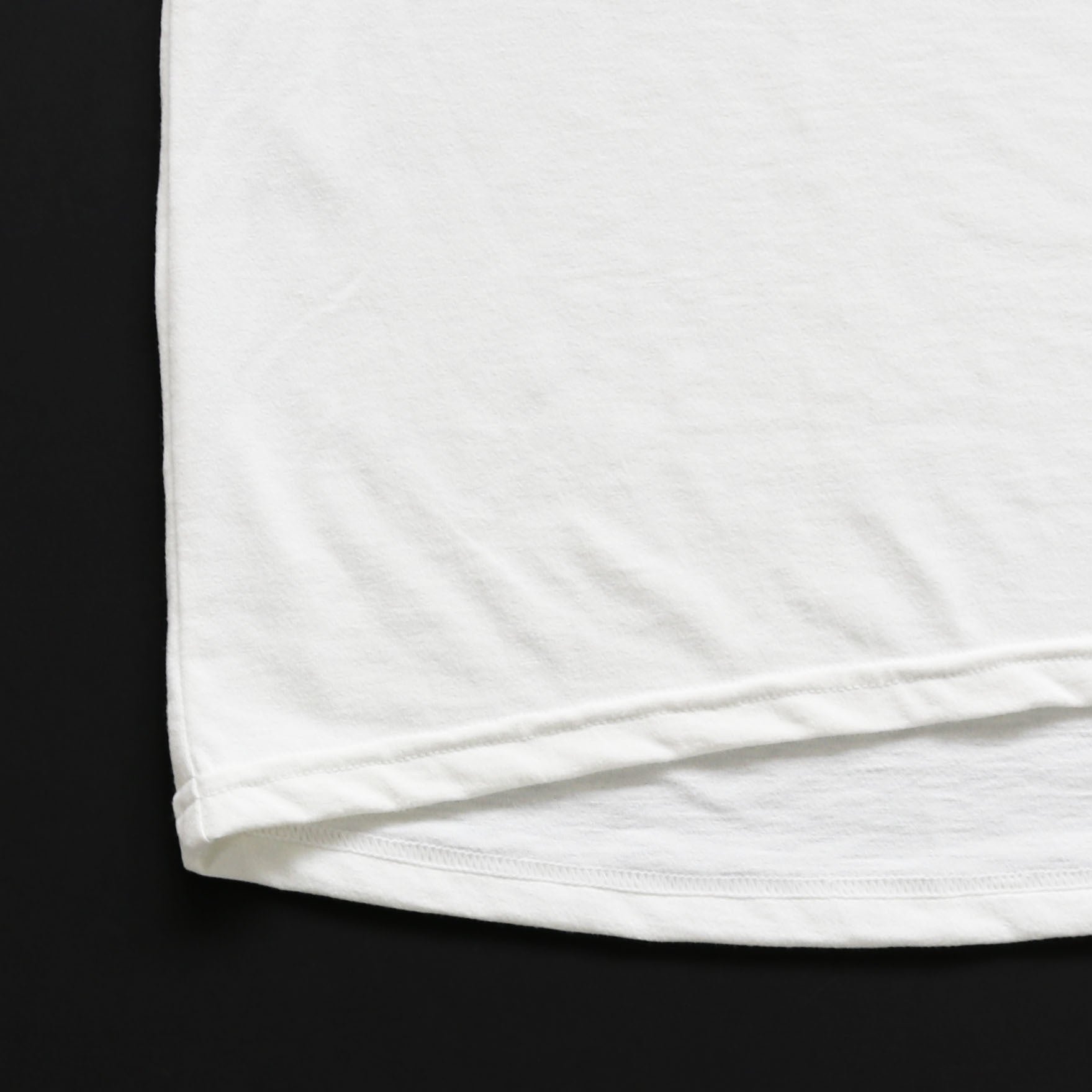 EAT DRINK SLEEP RUN / STREET Long-Sleeve Tee Vertical Mono (White)