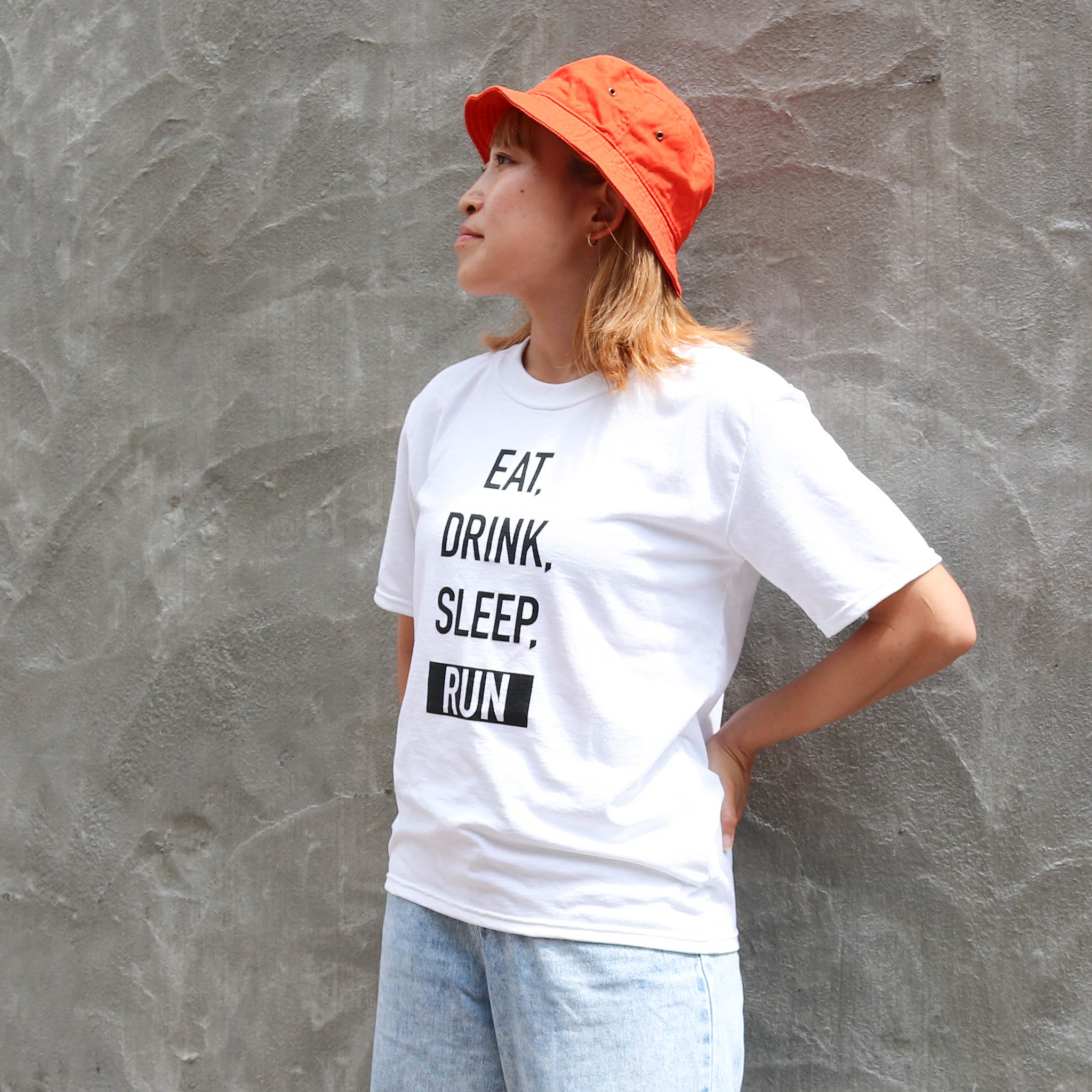 EAT DRINK SLEEP RUN / STREET Tee Vertical  Mono (White)