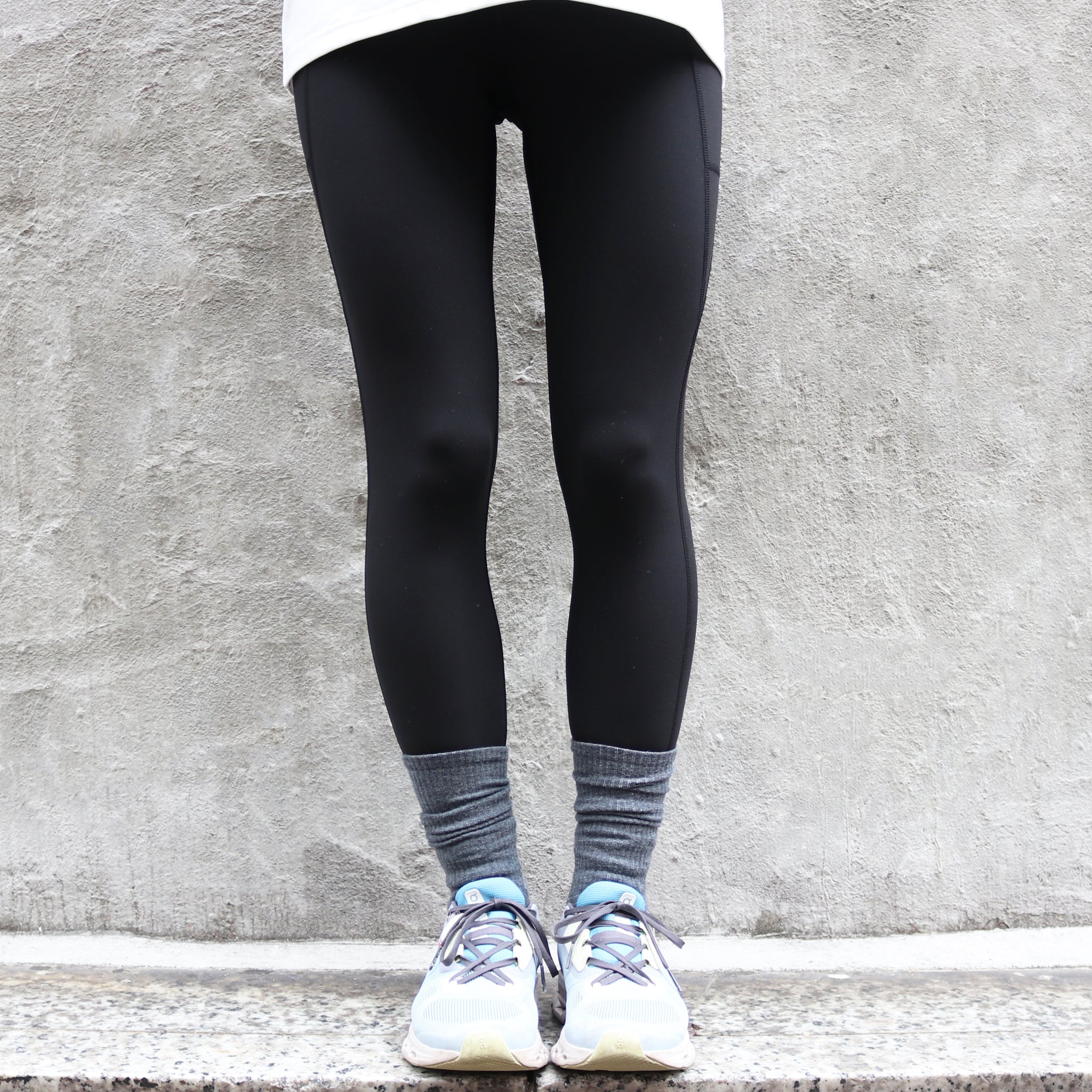 Feetures｜MERINO10 MAX CUSHION CREW (Gray)