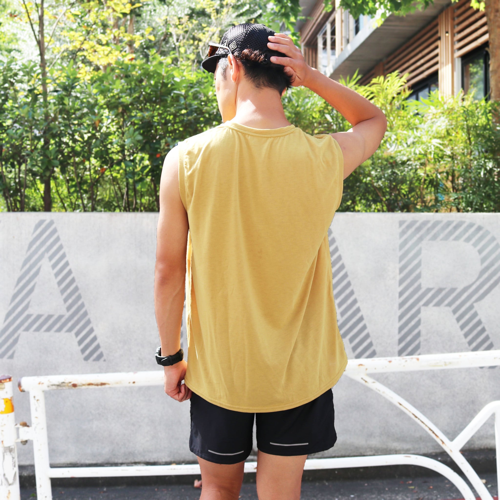 EAT DRINK SLEEP RUN / STREET Sleeve-less (Coyote Yellow)