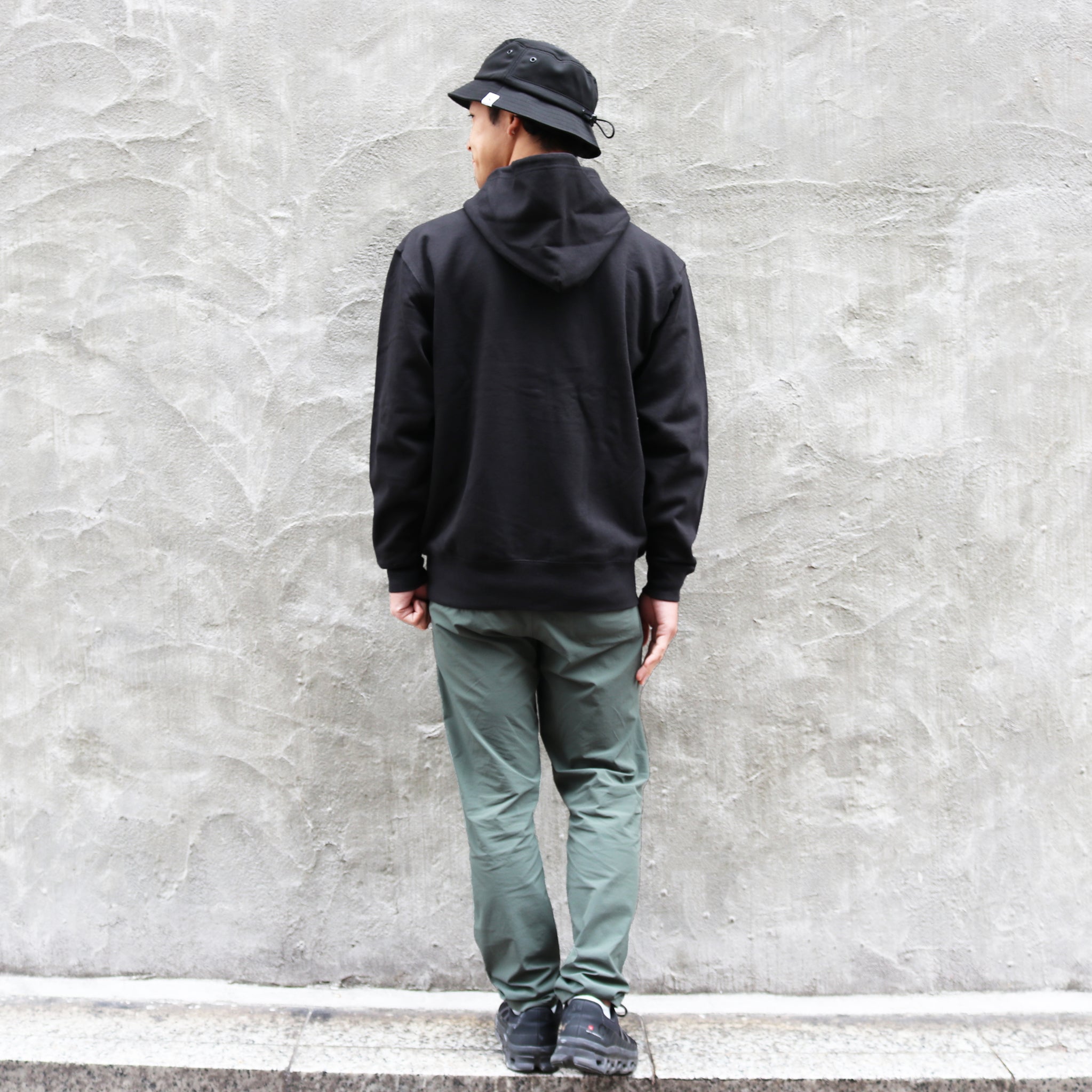 Runtrip Logo Patch Full Zip Hoodie (Black) 