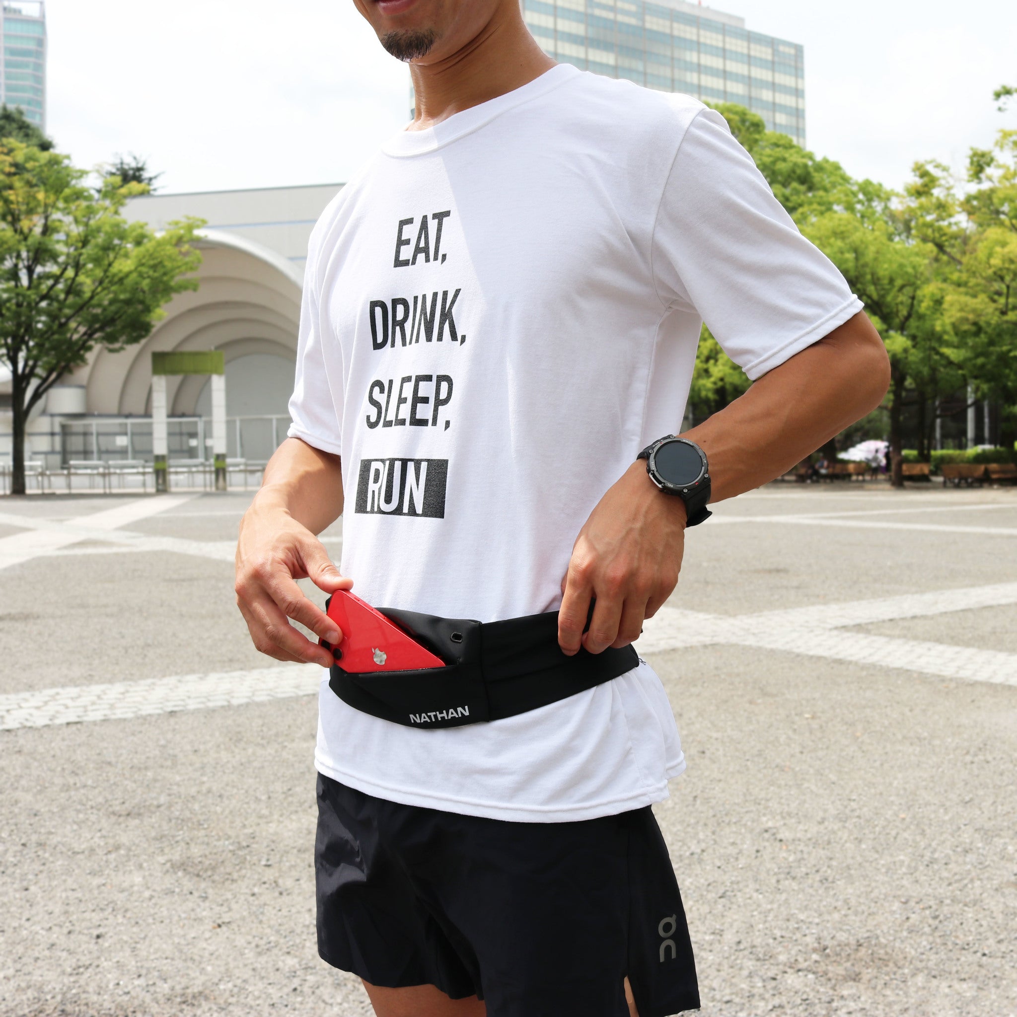 NATHAN | Adjustable Zipster 2.0 (Black)