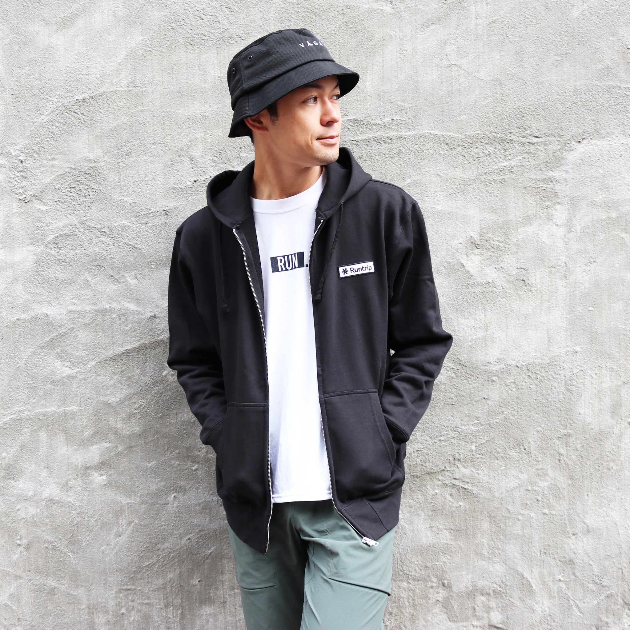 Runtrip Logo Patch Full Zip Hoodie (Black) 