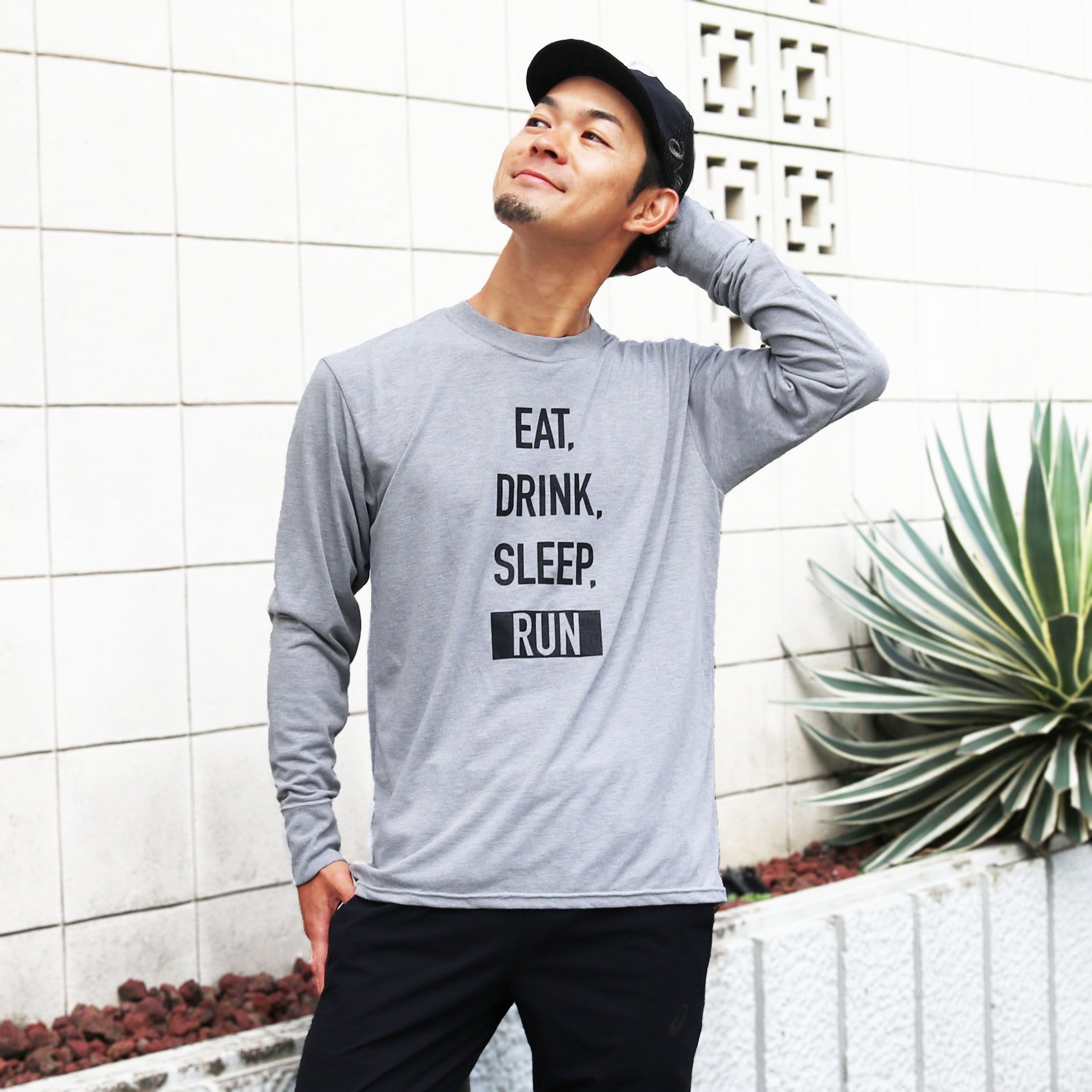 EAT DRINK SLEEP RUN / STREET Long-Sleeve Tee Vertical Mono (Gray)
