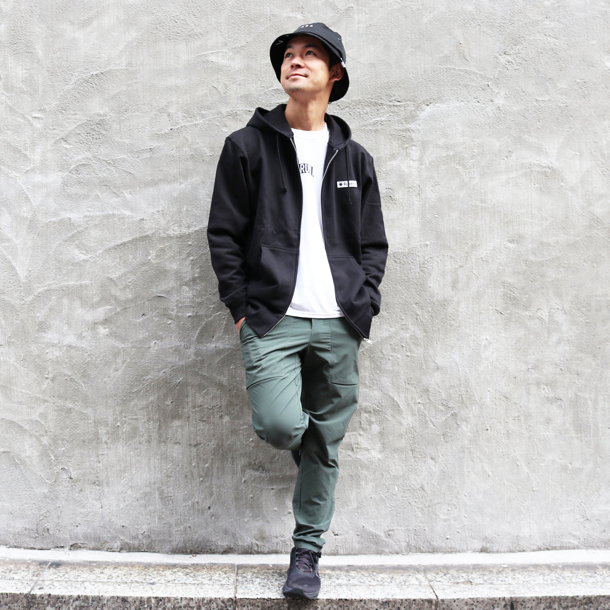 Runtrip Logo Patch Full Zip Hoodie (Black) 